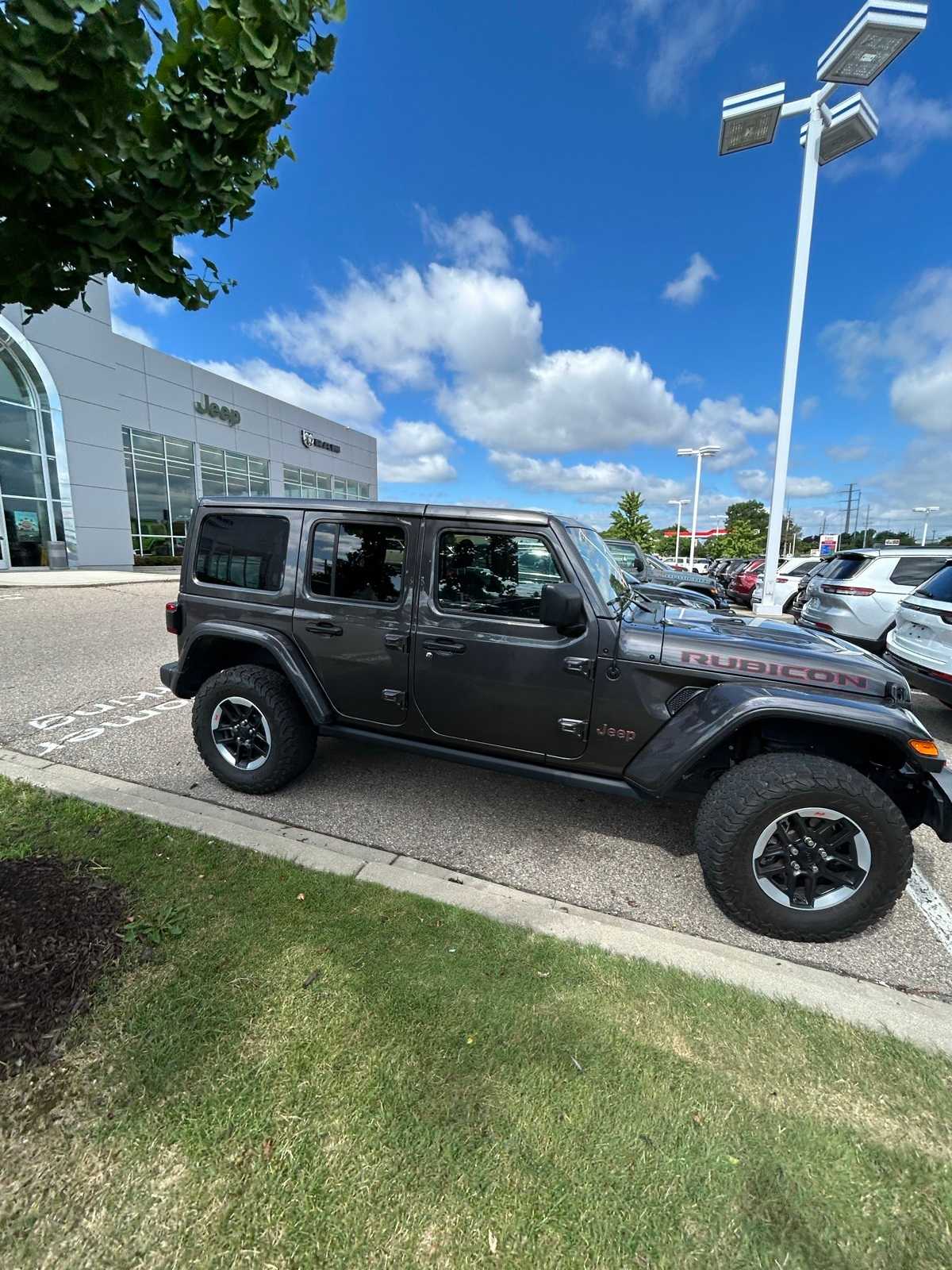 Thumbnail: 2021 Jeep Wrangler - 11