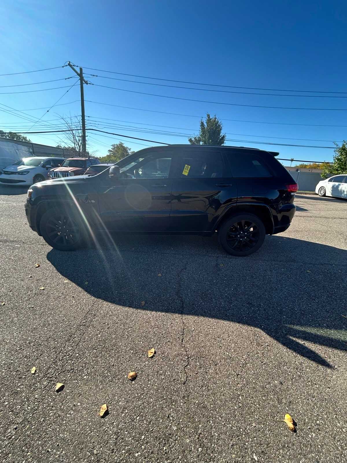 Thumbnail: 2019 Jeep Grand Cherokee - 25