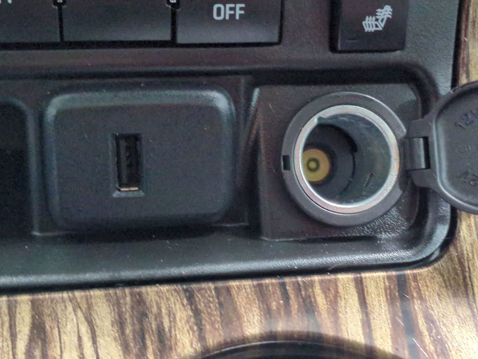 Thumbnail: 2016 GMC Acadia - 32