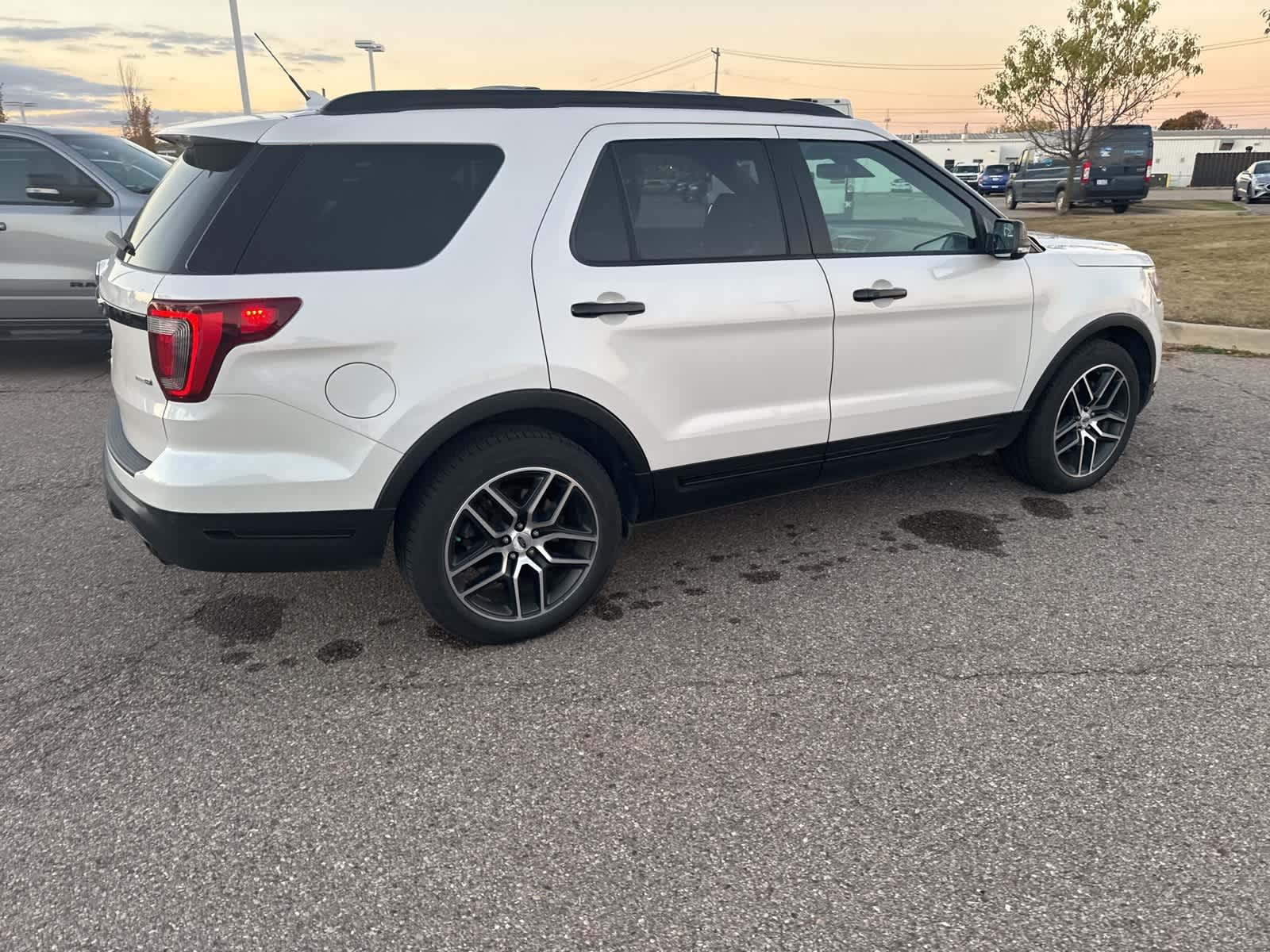 Thumbnail: 2019 Ford Explorer - 16