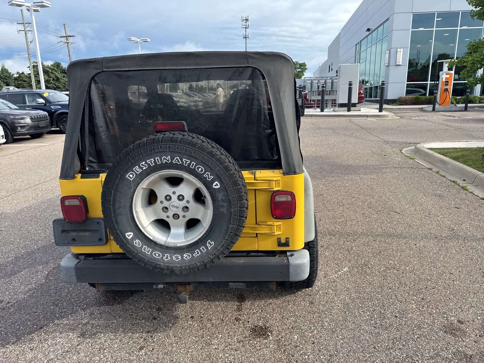 Thumbnail: 2000 Jeep Wrangler - 17