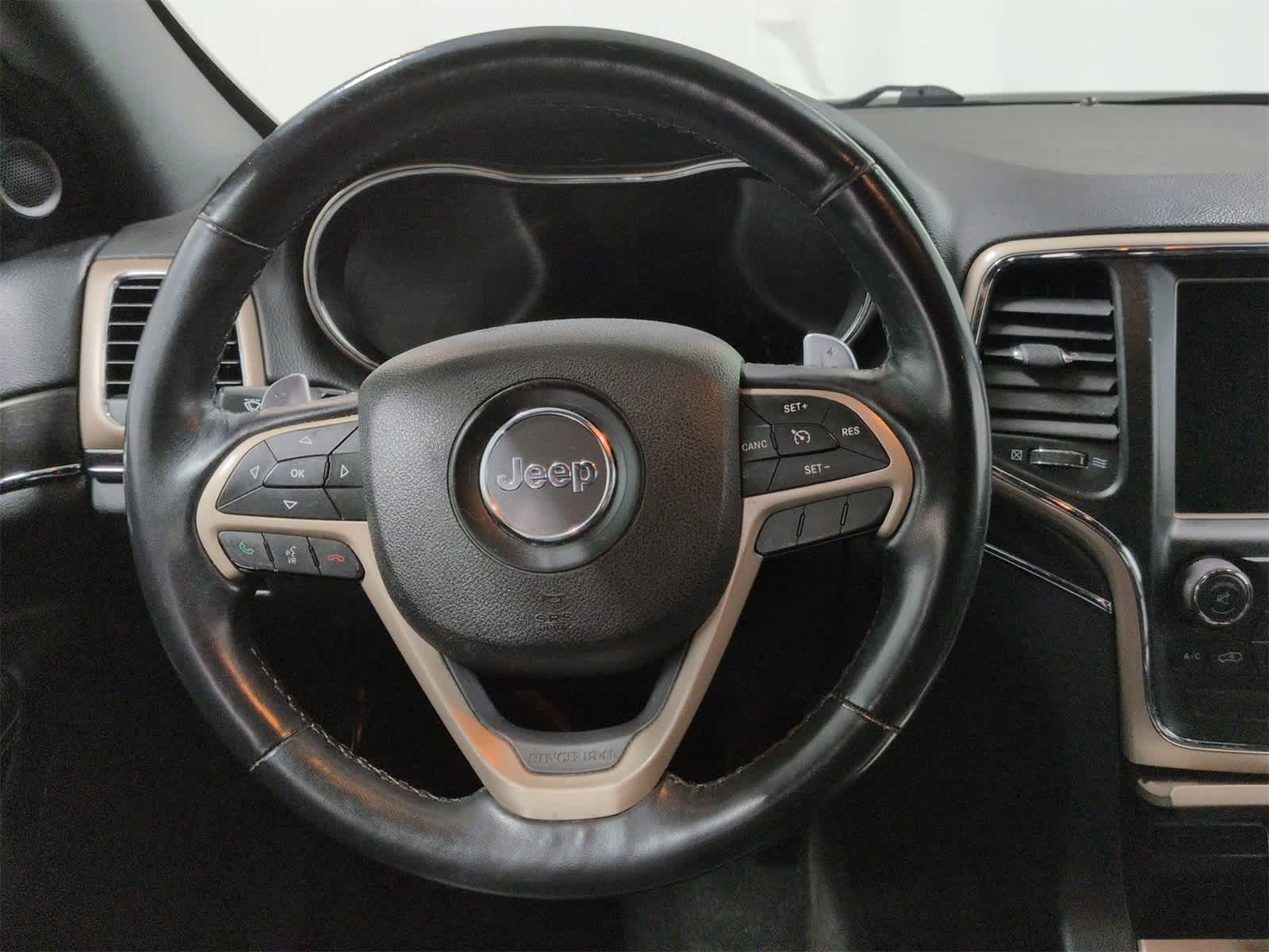 Thumbnail: 2015 Jeep Grand Cherokee - 25