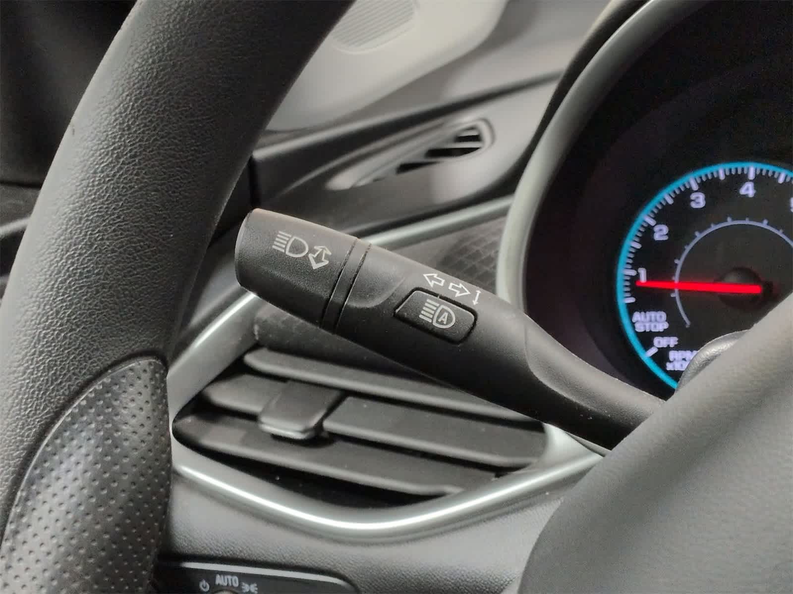 Thumbnail: 2023 Chevrolet Malibu - 27