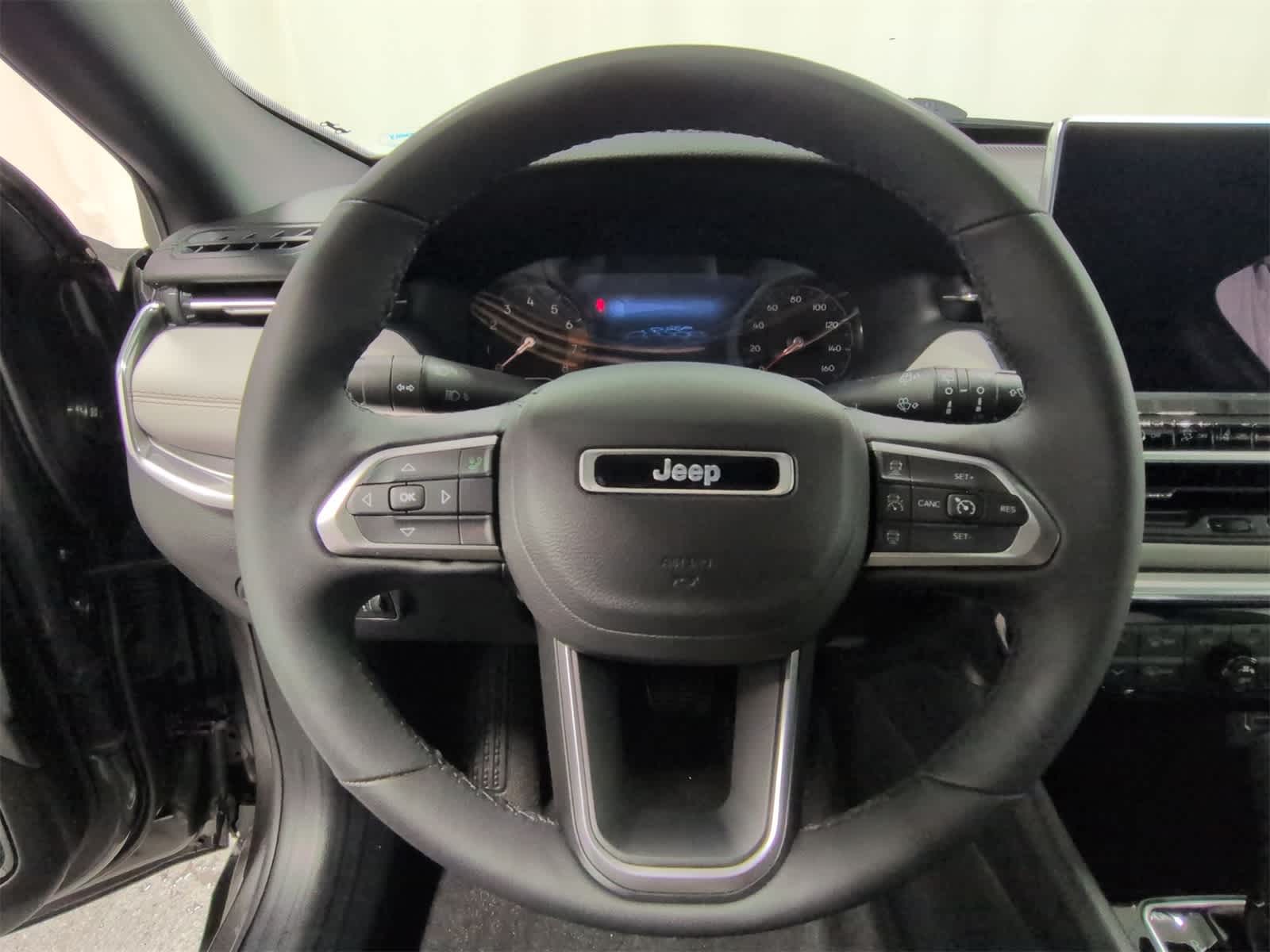 Thumbnail: 2023 Jeep Compass - 23