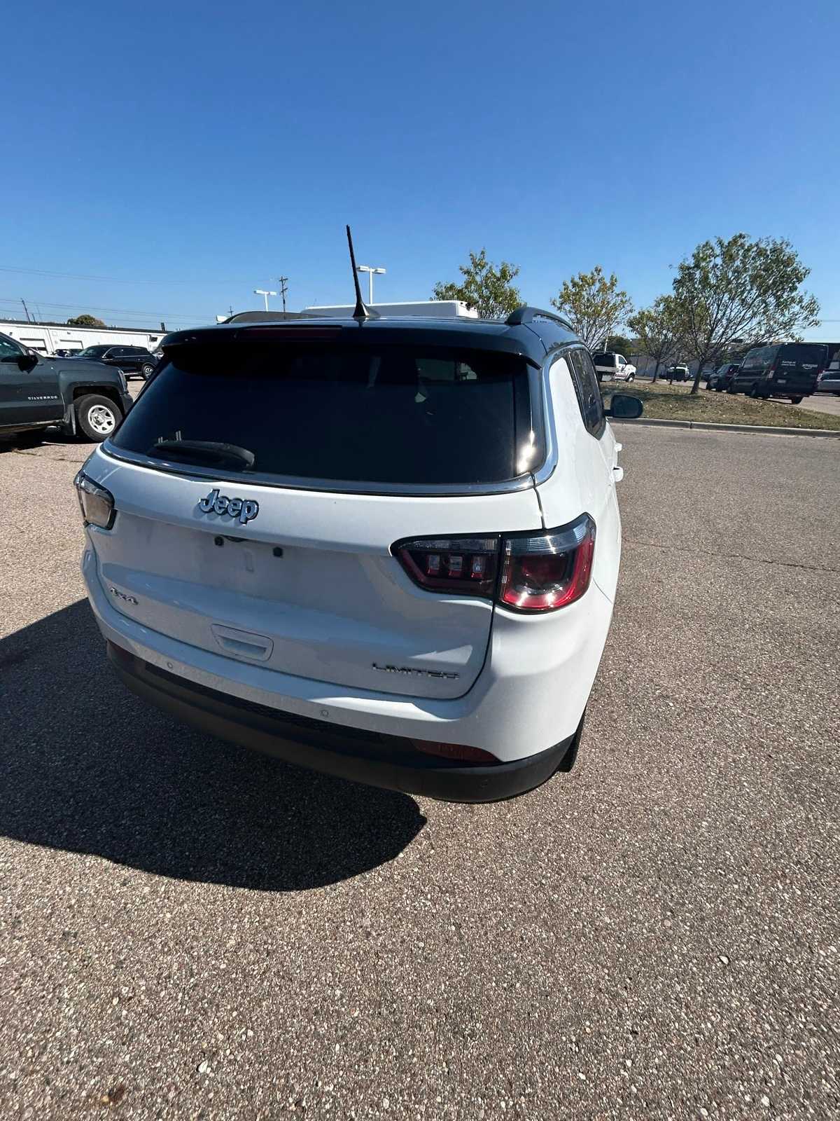 Thumbnail: 2022 Jeep Compass - 17