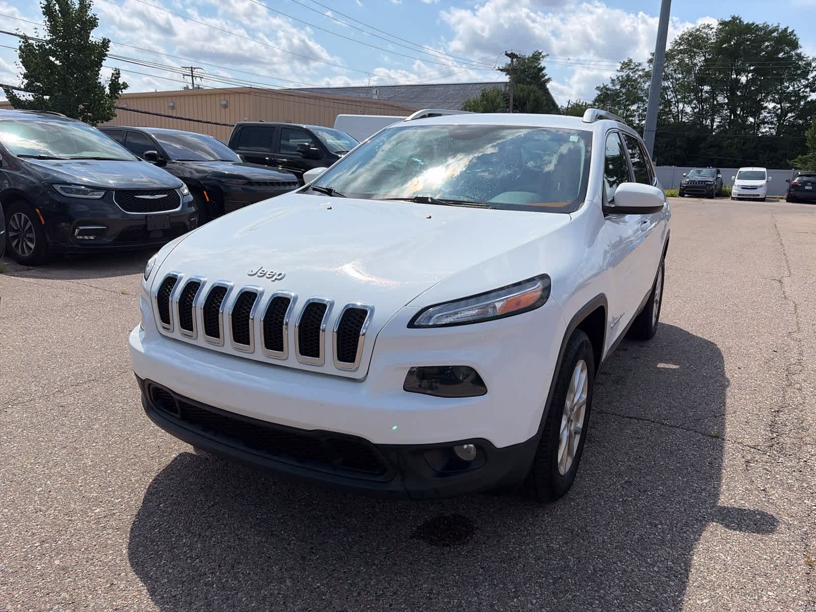 Used 2015 Jeep Cherokee Latitude with VIN 1C4PJMCB9FW674945 for sale in Farmington Hills, MI