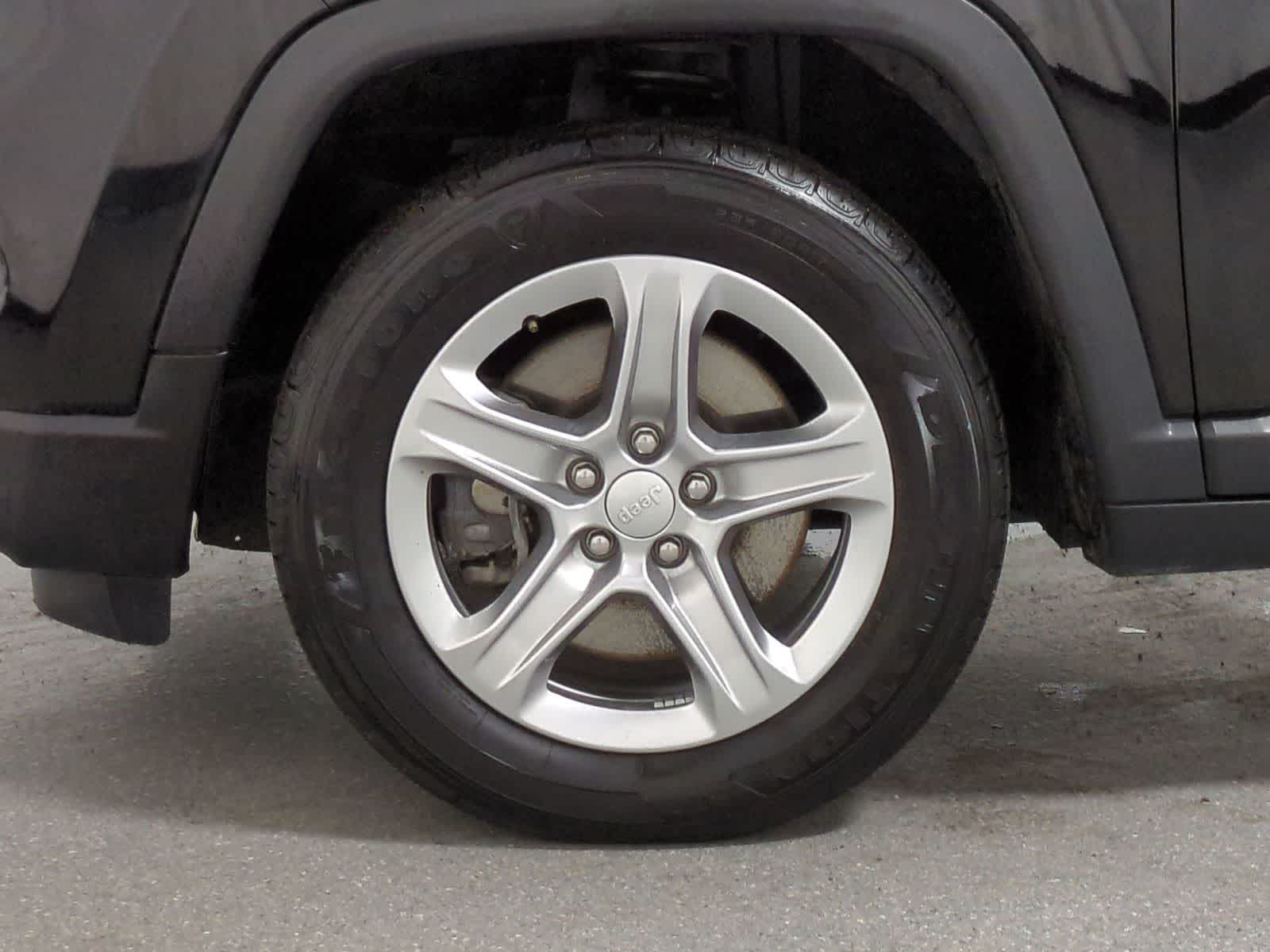 Thumbnail: 2024 Jeep Compass - 14