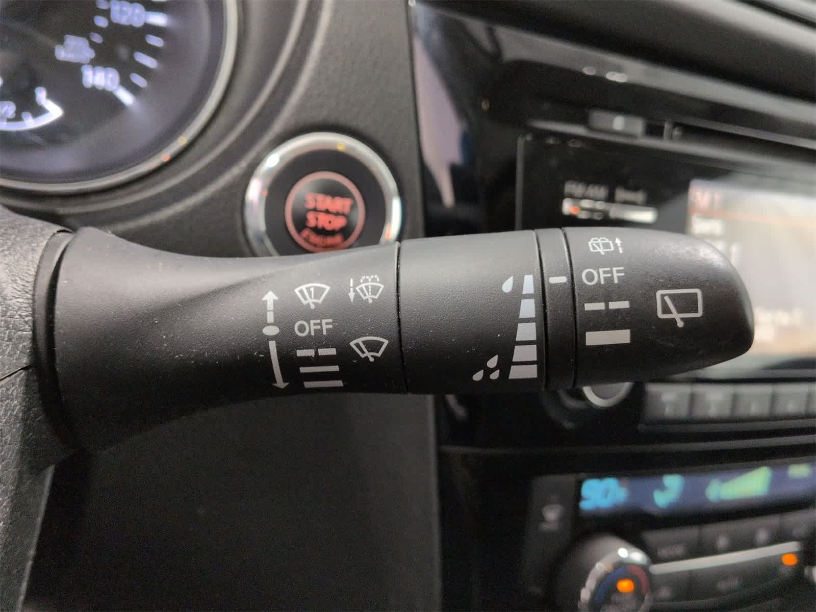 Thumbnail: 2017 Nissan Rogue - 27