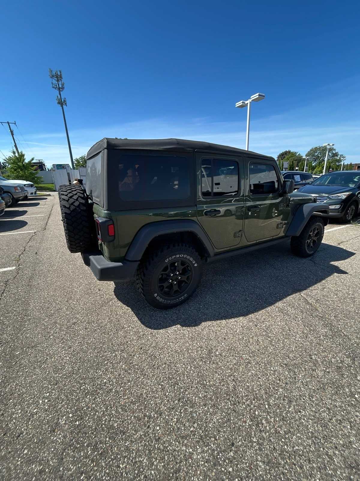 Thumbnail: 2021 Jeep Wrangler - 19