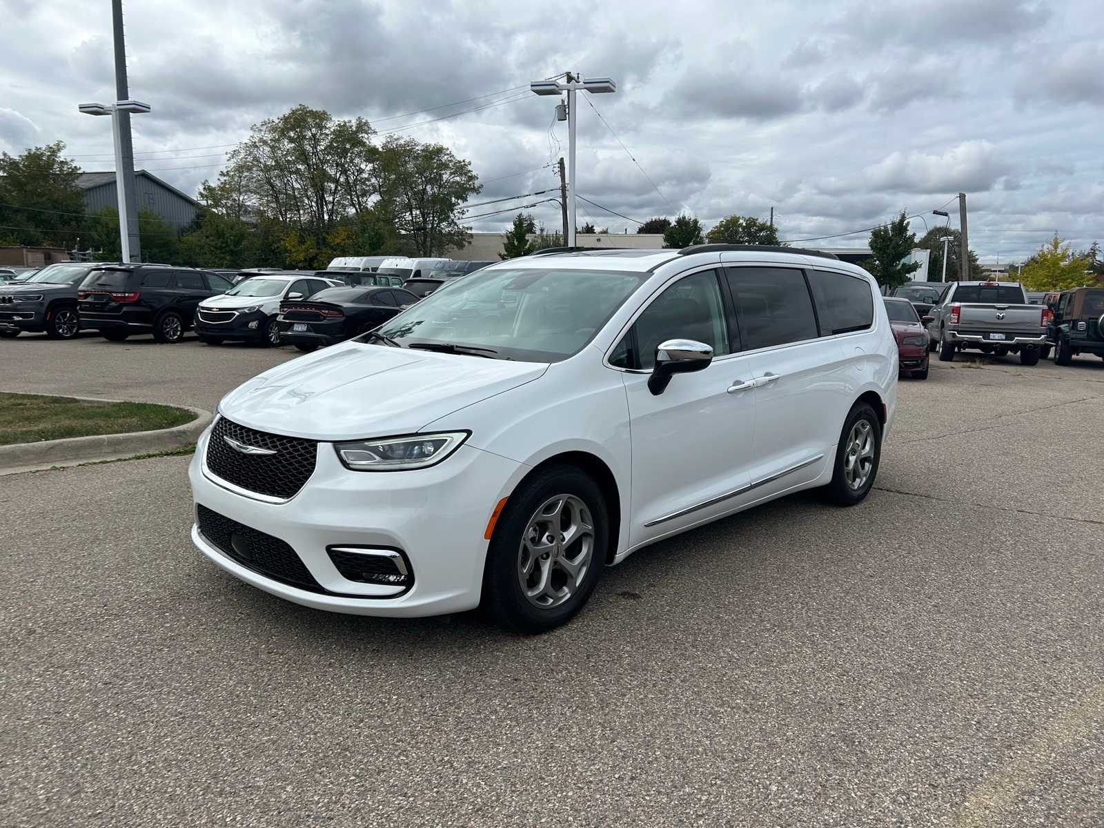 Thumbnail: 2023 Chrysler Pacifica - 1