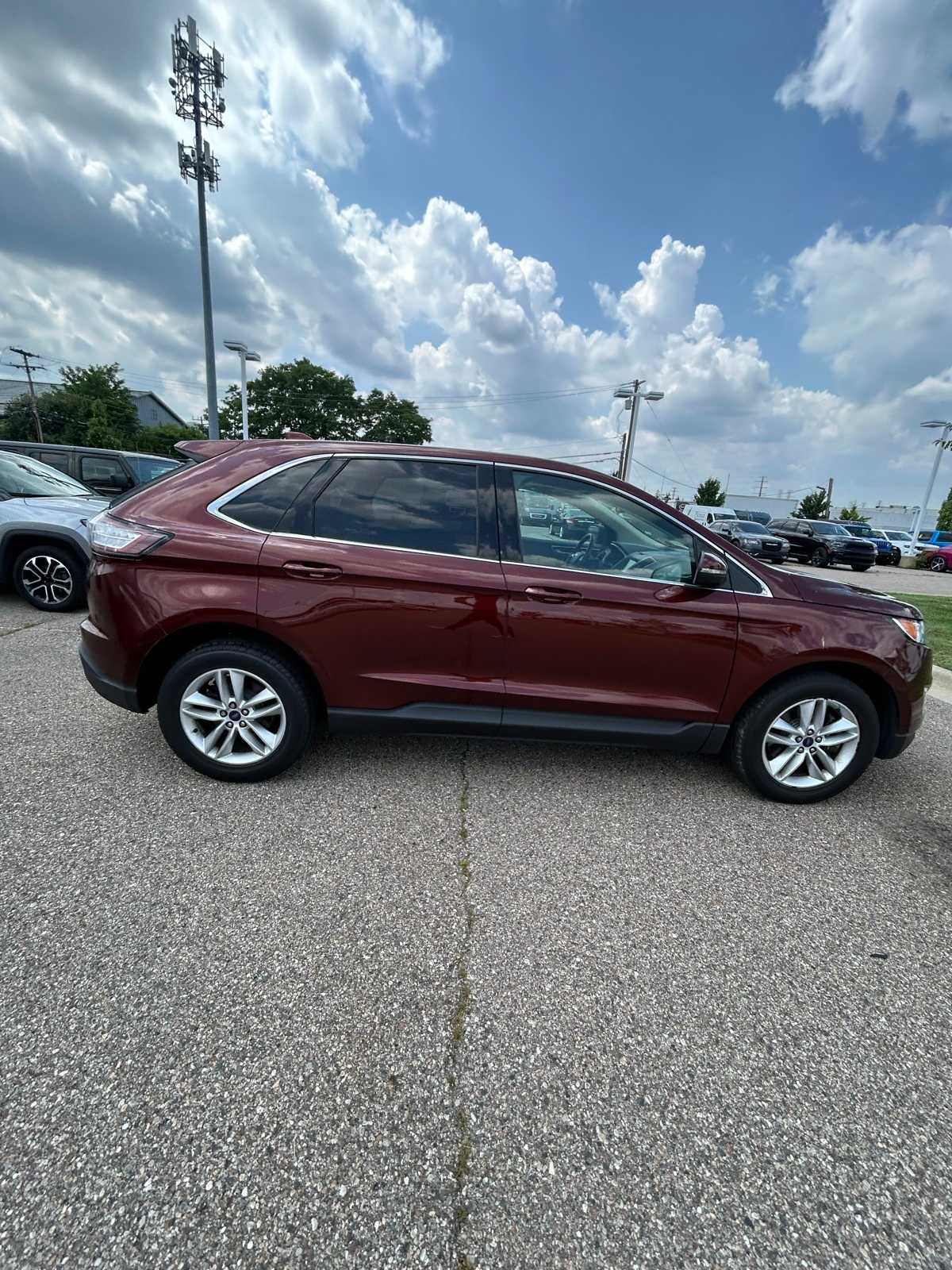 Thumbnail: 2015 Ford Edge - 11