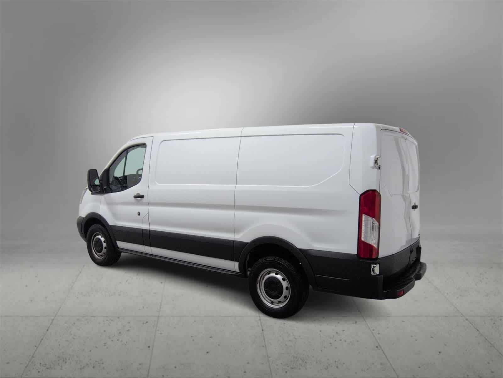 Thumbnail: 2019 Ford Transit Series - 6