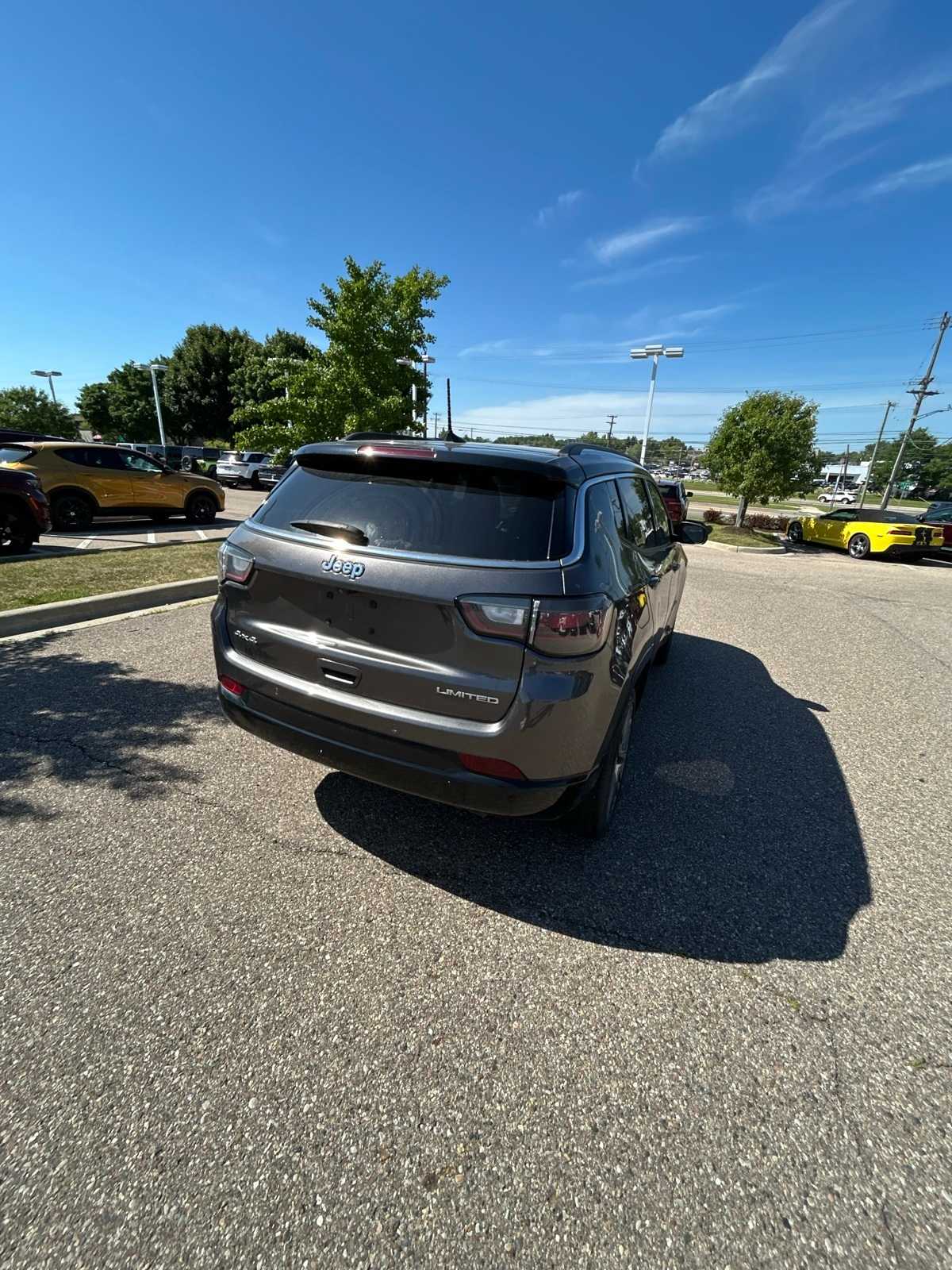 Thumbnail: 2022 Jeep Compass - 17