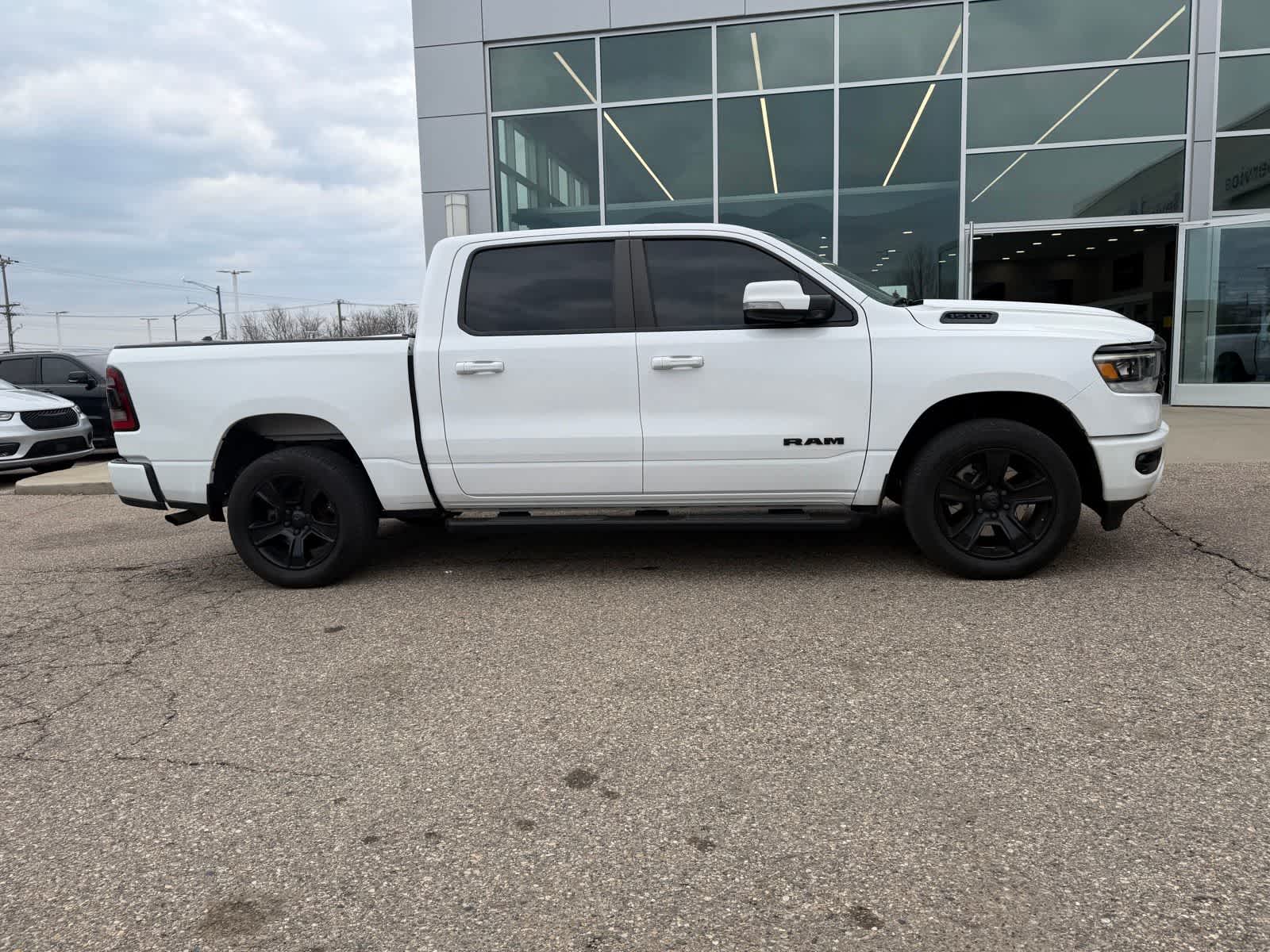 Thumbnail: 2020 RAM 1500 - 10