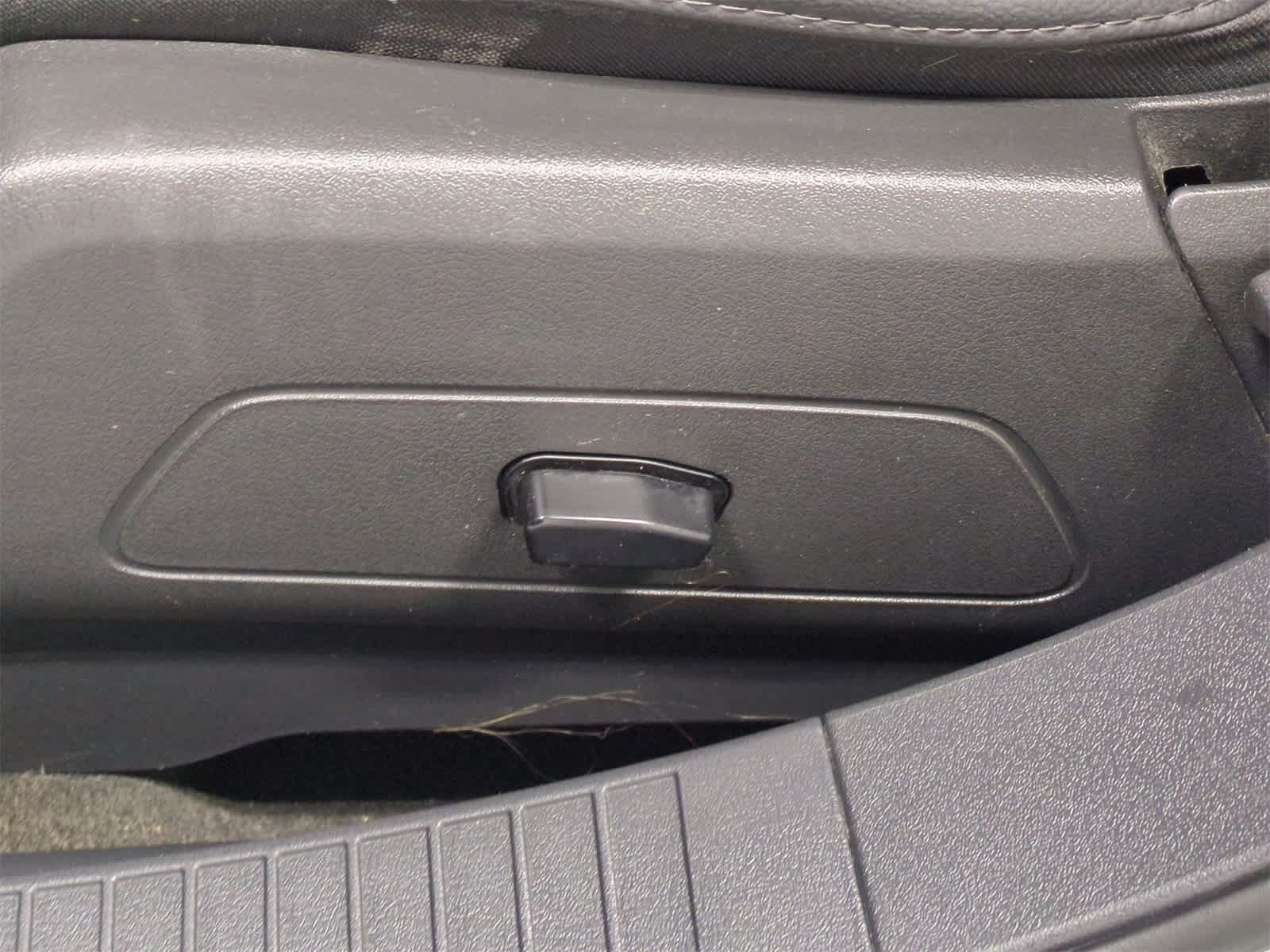 Thumbnail: 2015 Jeep Patriot - 17