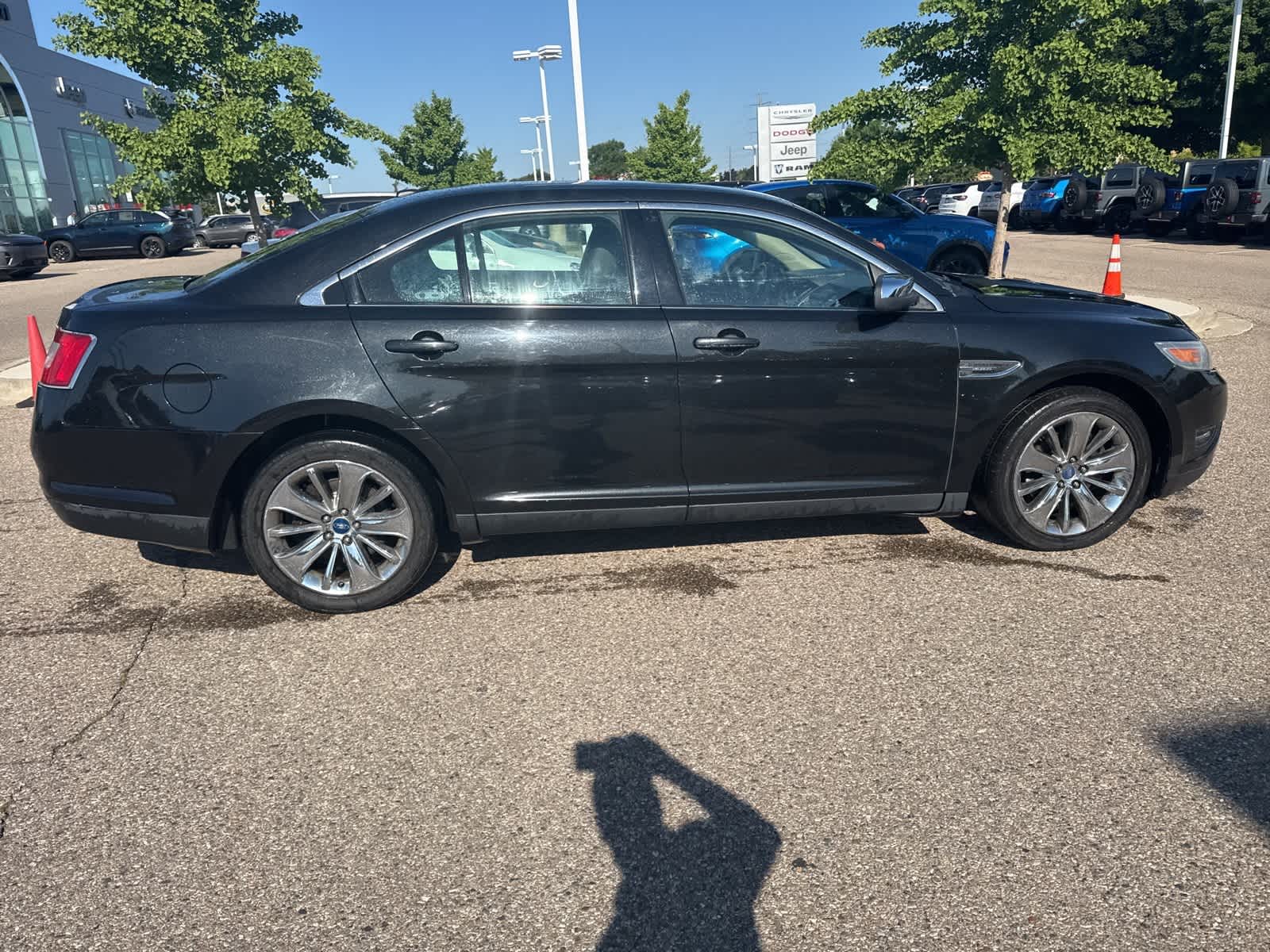 Thumbnail: 2010 Ford Taurus - 15