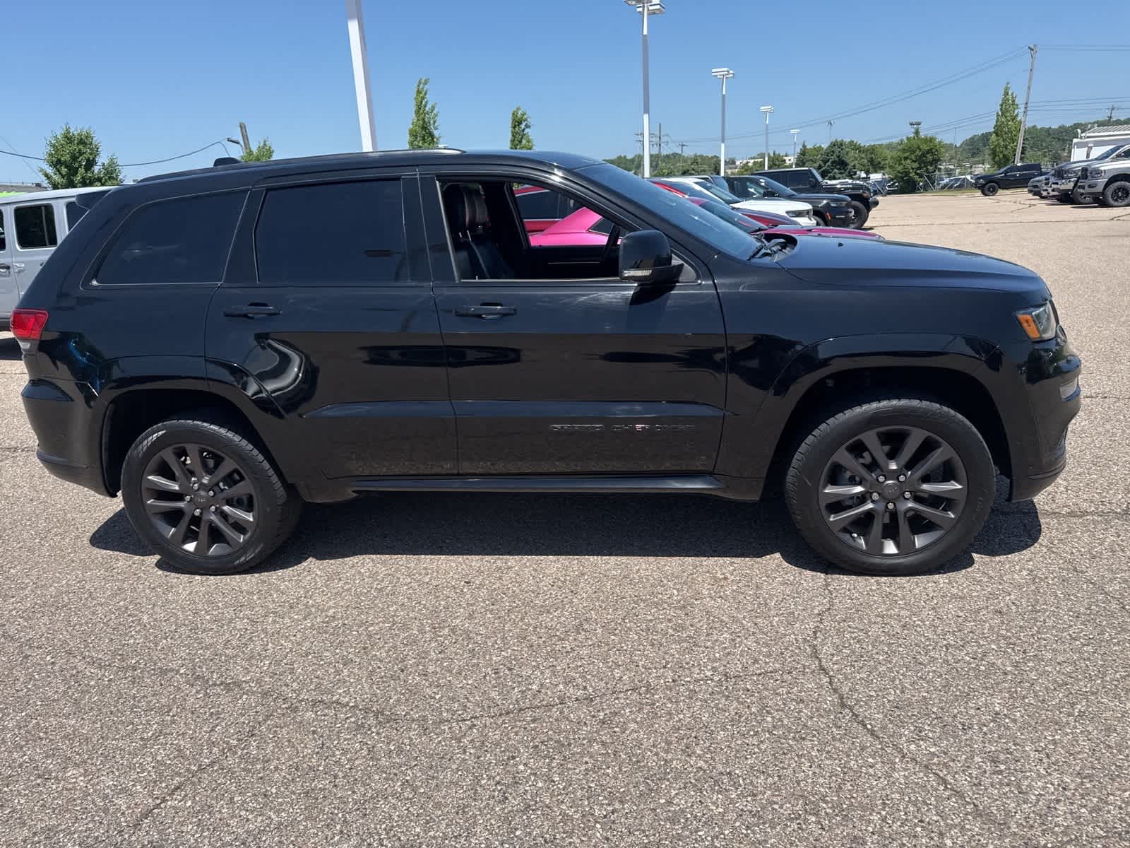 Thumbnail: 2018 Jeep Grand Cherokee - 13