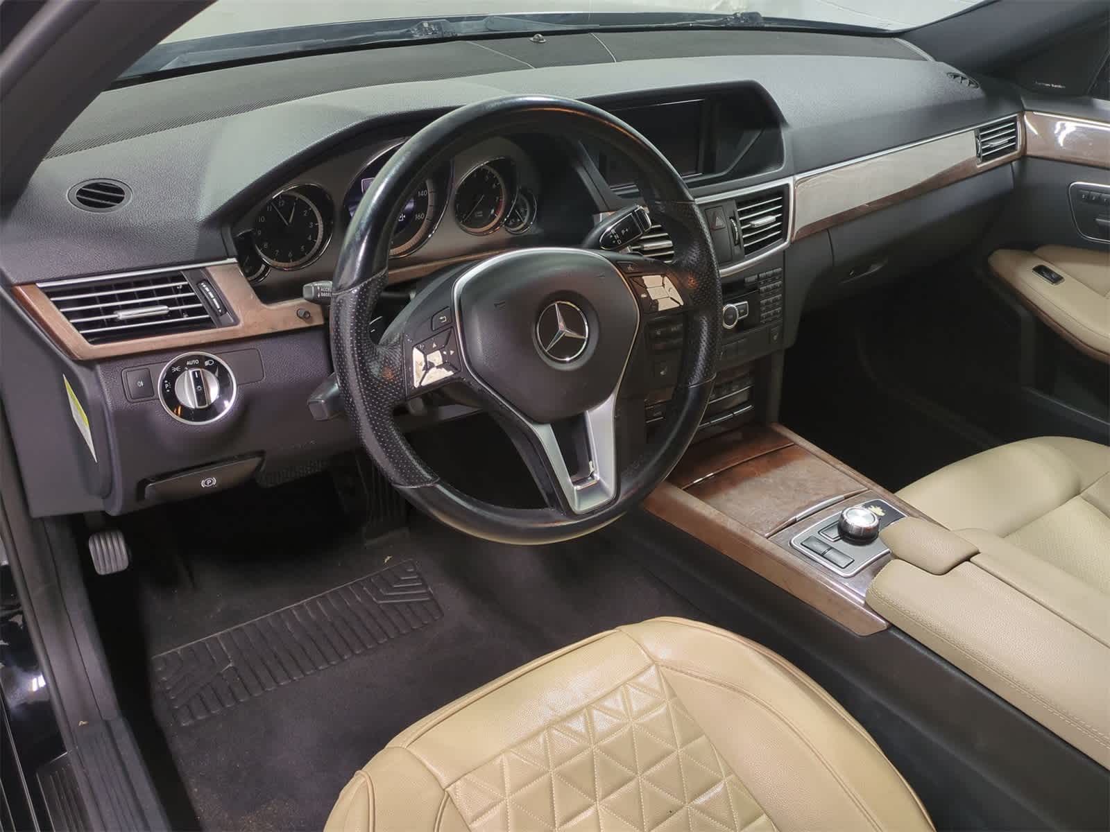 Thumbnail: 2013 Mercedes-Benz E-Class - 9