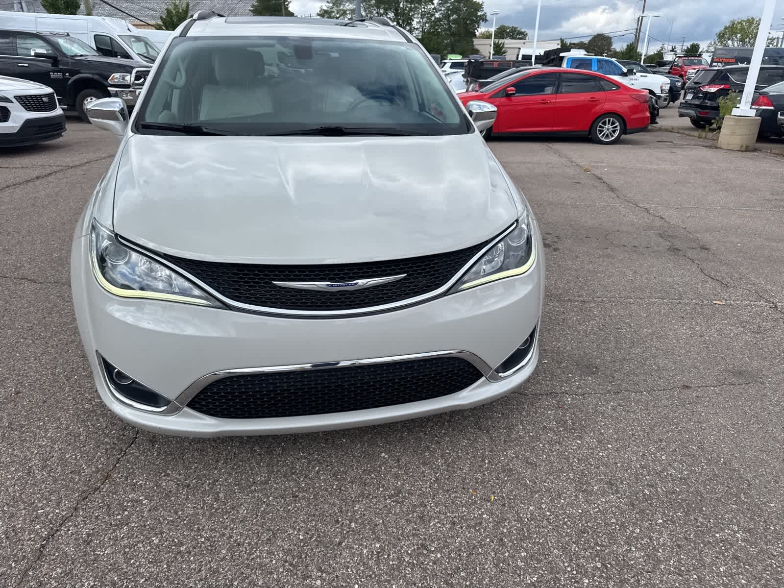 Thumbnail: 2020 Chrysler Pacifica - 5