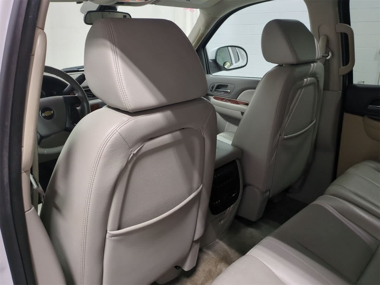 Thumbnail: 2008 Chevrolet Suburban - 18