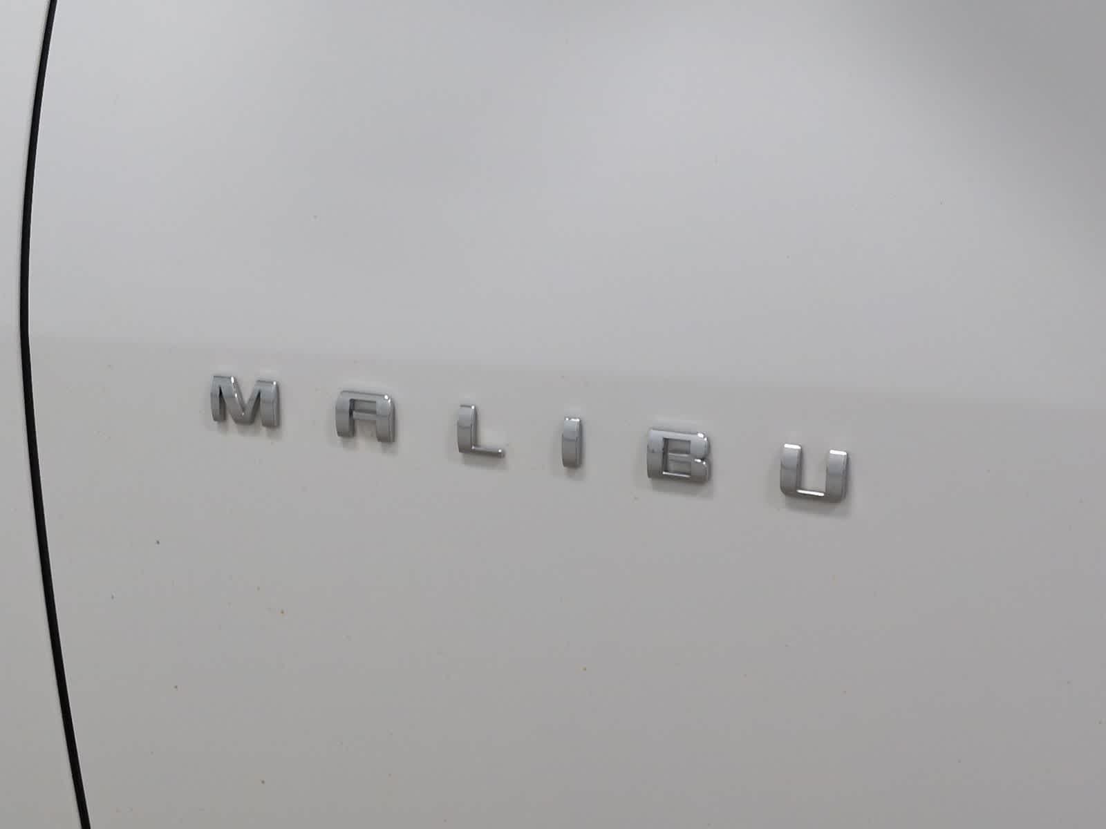 Thumbnail: 2018 Chevrolet Malibu - 12