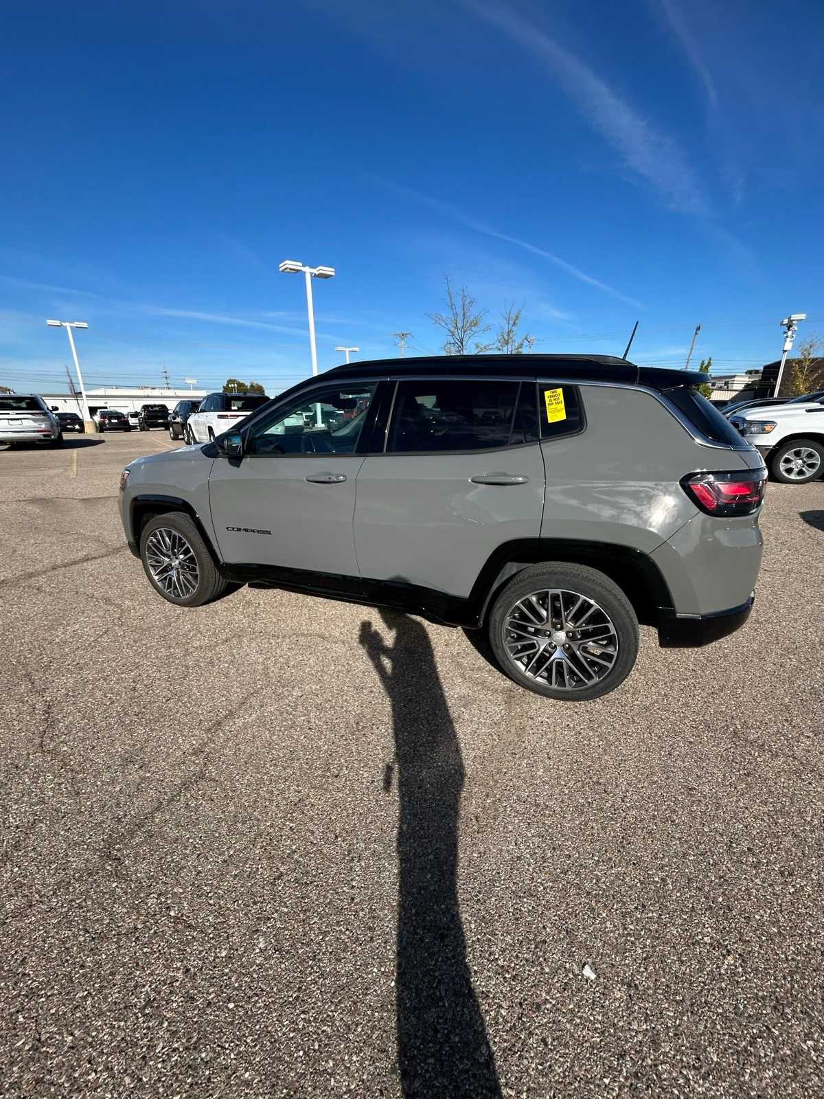 Thumbnail: 2022 Jeep Compass - 23