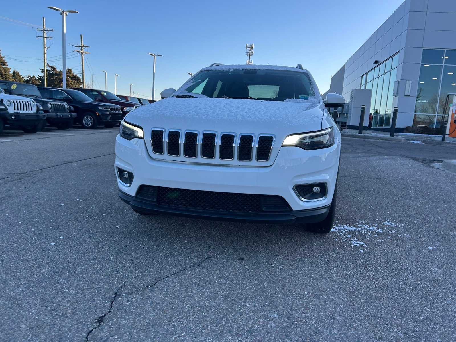 Thumbnail: 2019 Jeep Cherokee - 4
