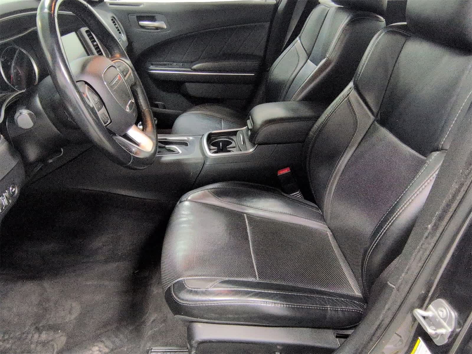 Thumbnail: 2016 Dodge Charger - 17