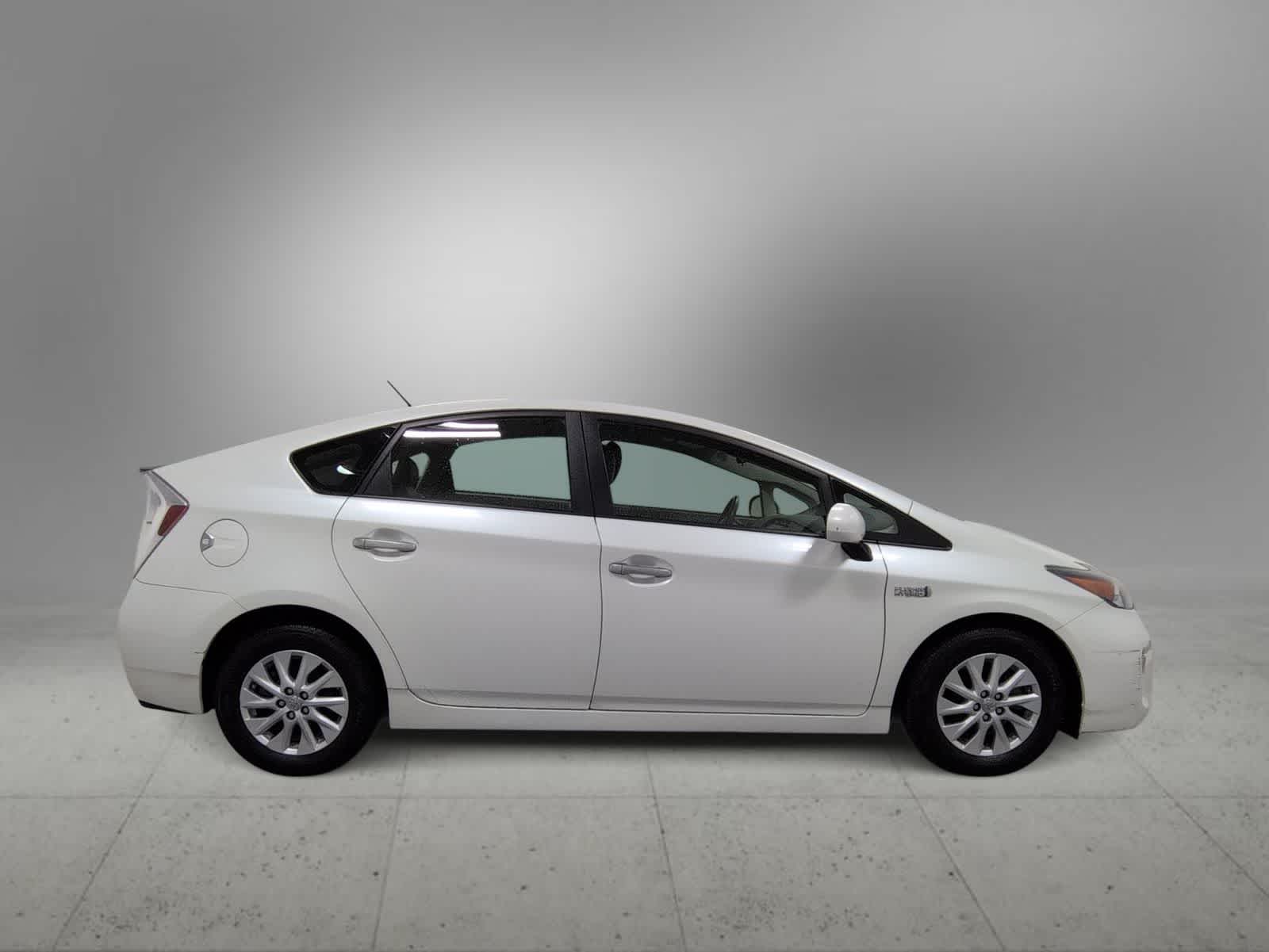 Thumbnail: 2012 Toyota Prius - 9