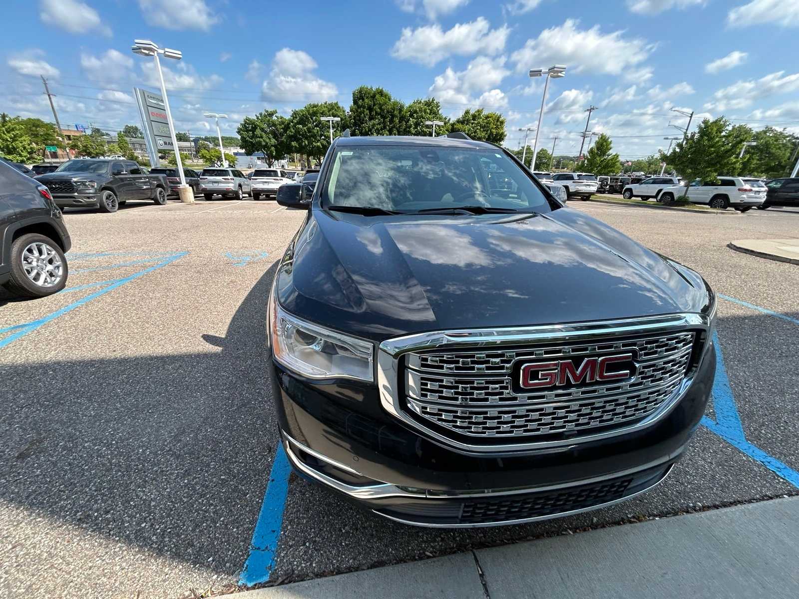 Thumbnail: 2019 GMC Acadia - 7