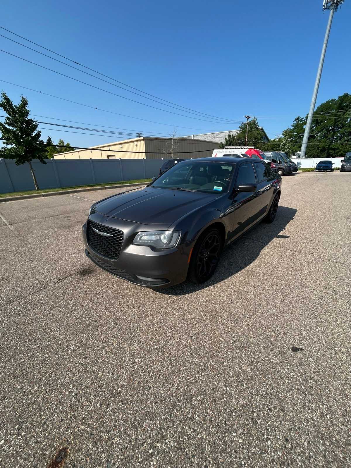 Thumbnail: 2019 Chrysler 300 - 4