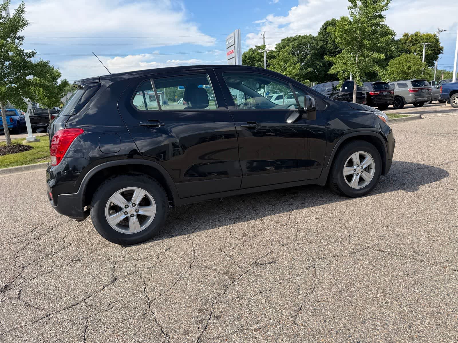 Thumbnail: 2020 Chevrolet Trax - 15