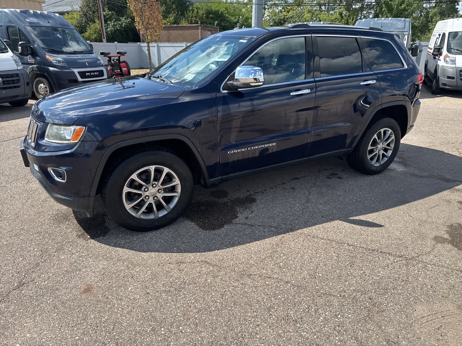 Thumbnail: 2015 Jeep Grand Cherokee - 27