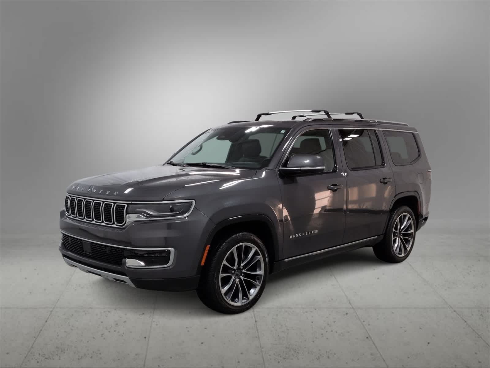 Thumbnail: 2022 Jeep Wagoneer - 4