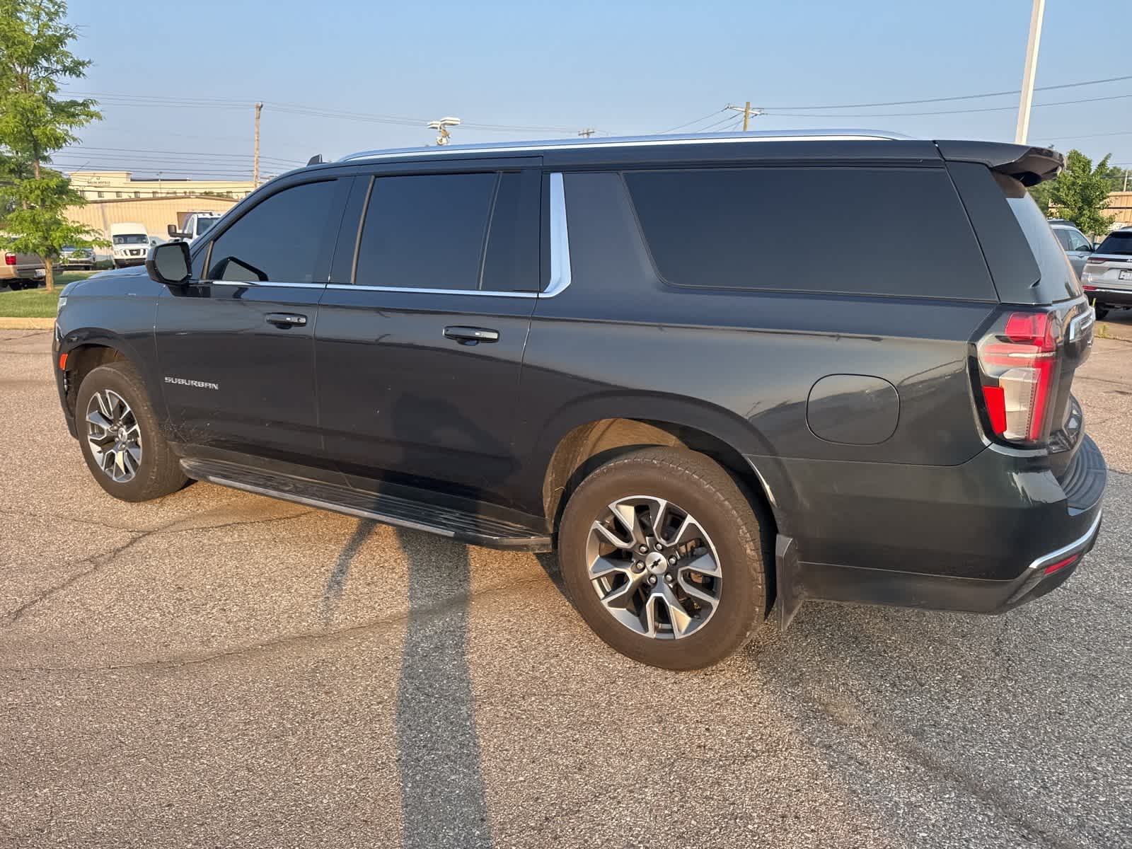 Thumbnail: 2022 Chevrolet Suburban - 21