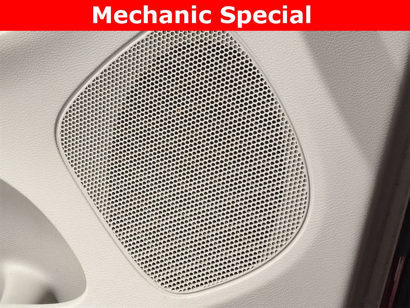 Thumbnail: 2012 Chrysler Town & Country - 30