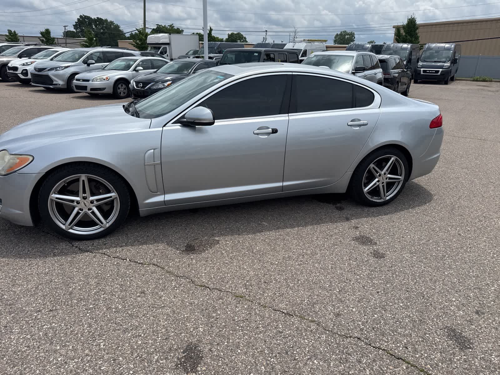 Thumbnail: 2011 Jaguar XF - 25
