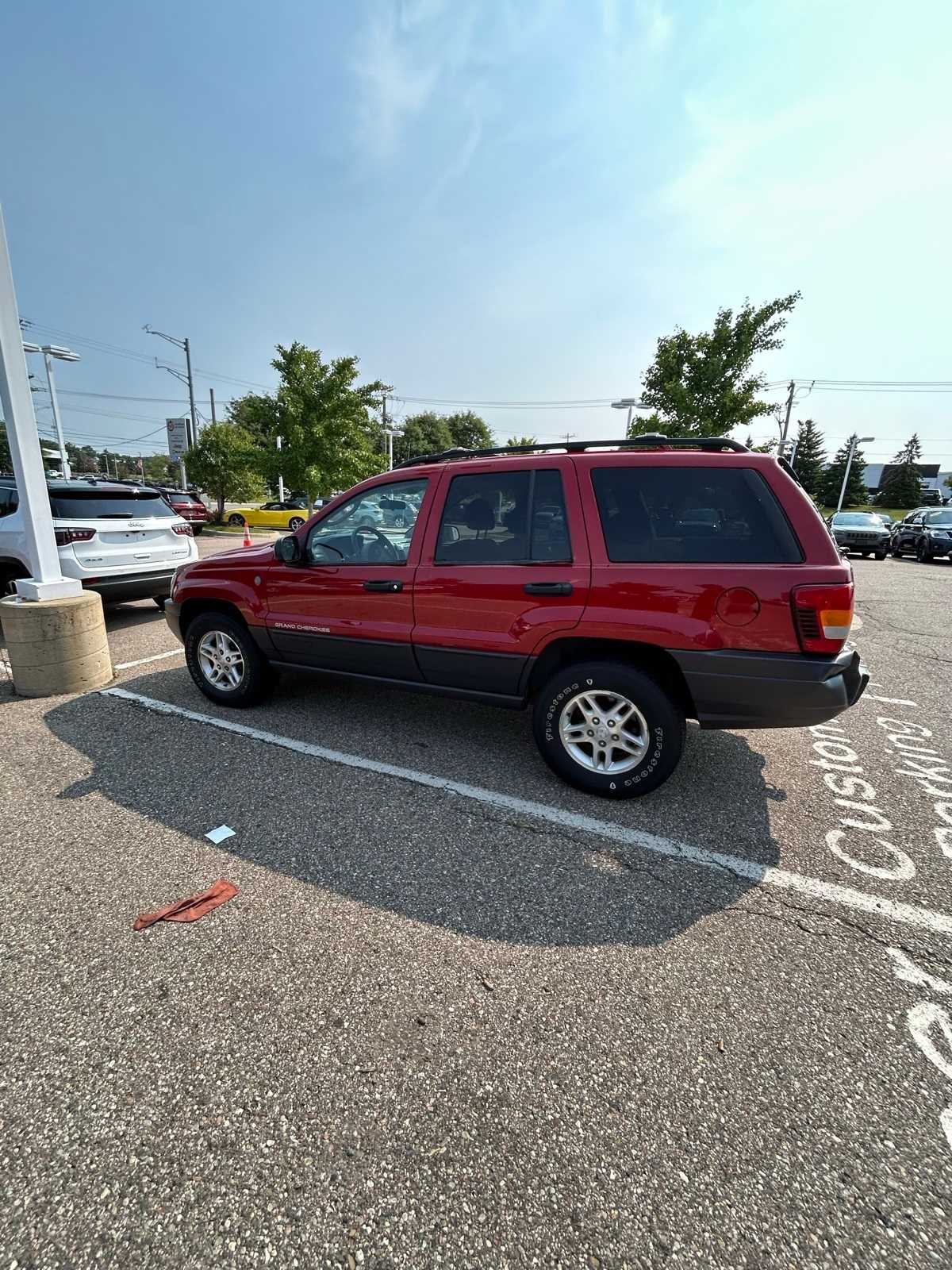 Thumbnail: 2004 Jeep Grand Cherokee - 28