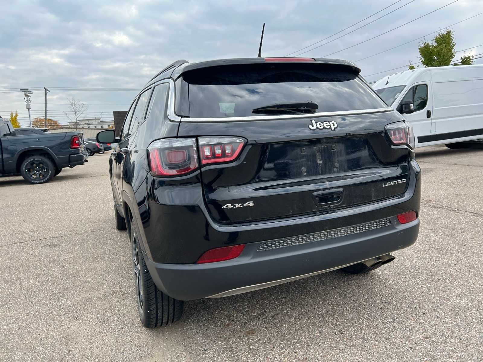 Thumbnail: 2022 Jeep Compass - 22