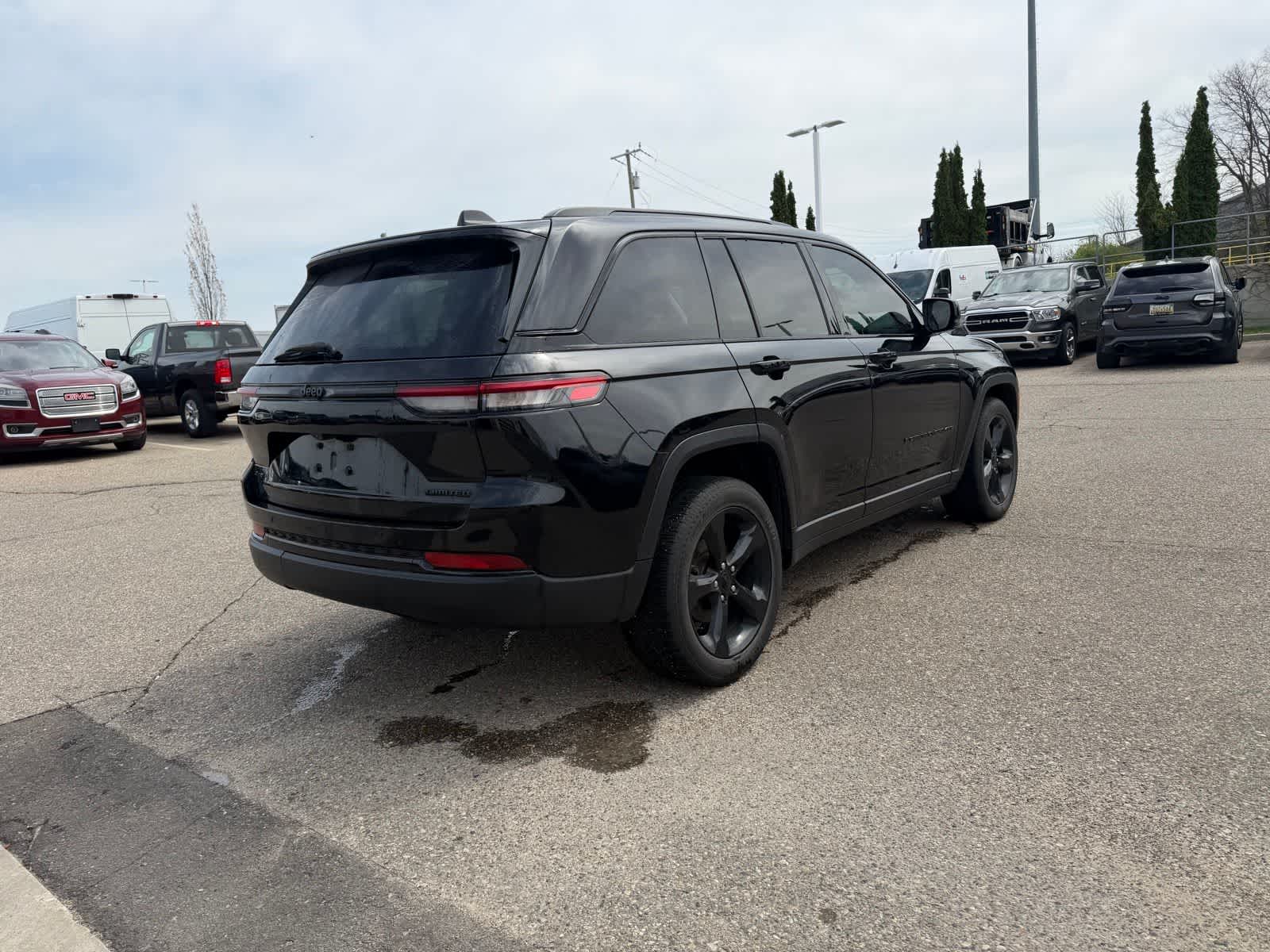 Thumbnail: 2023 Jeep Grand Cherokee - 20