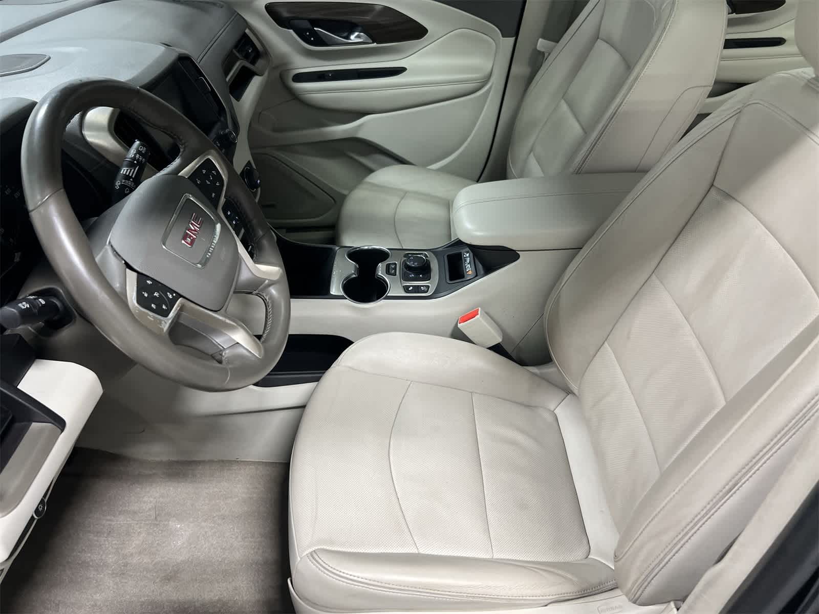 Thumbnail: 2018 GMC Terrain - 17