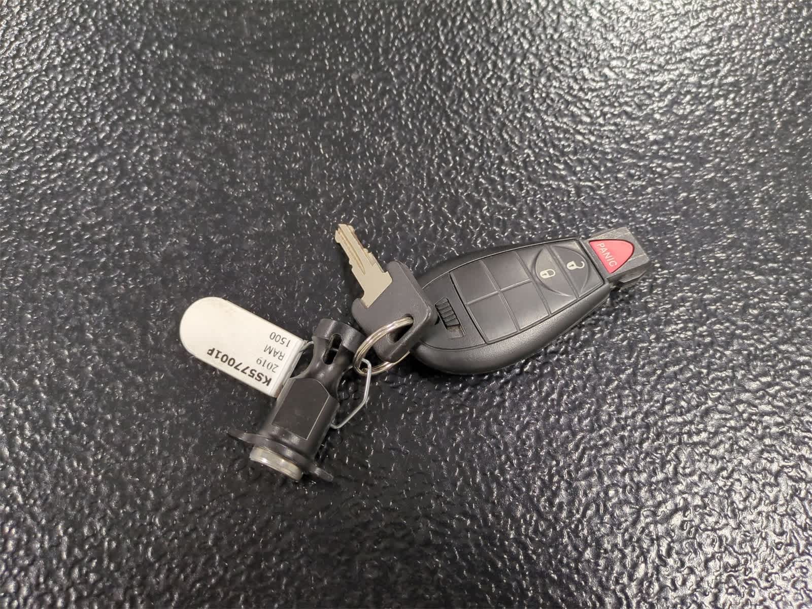 2019 RAM 1500 Classic Express 34