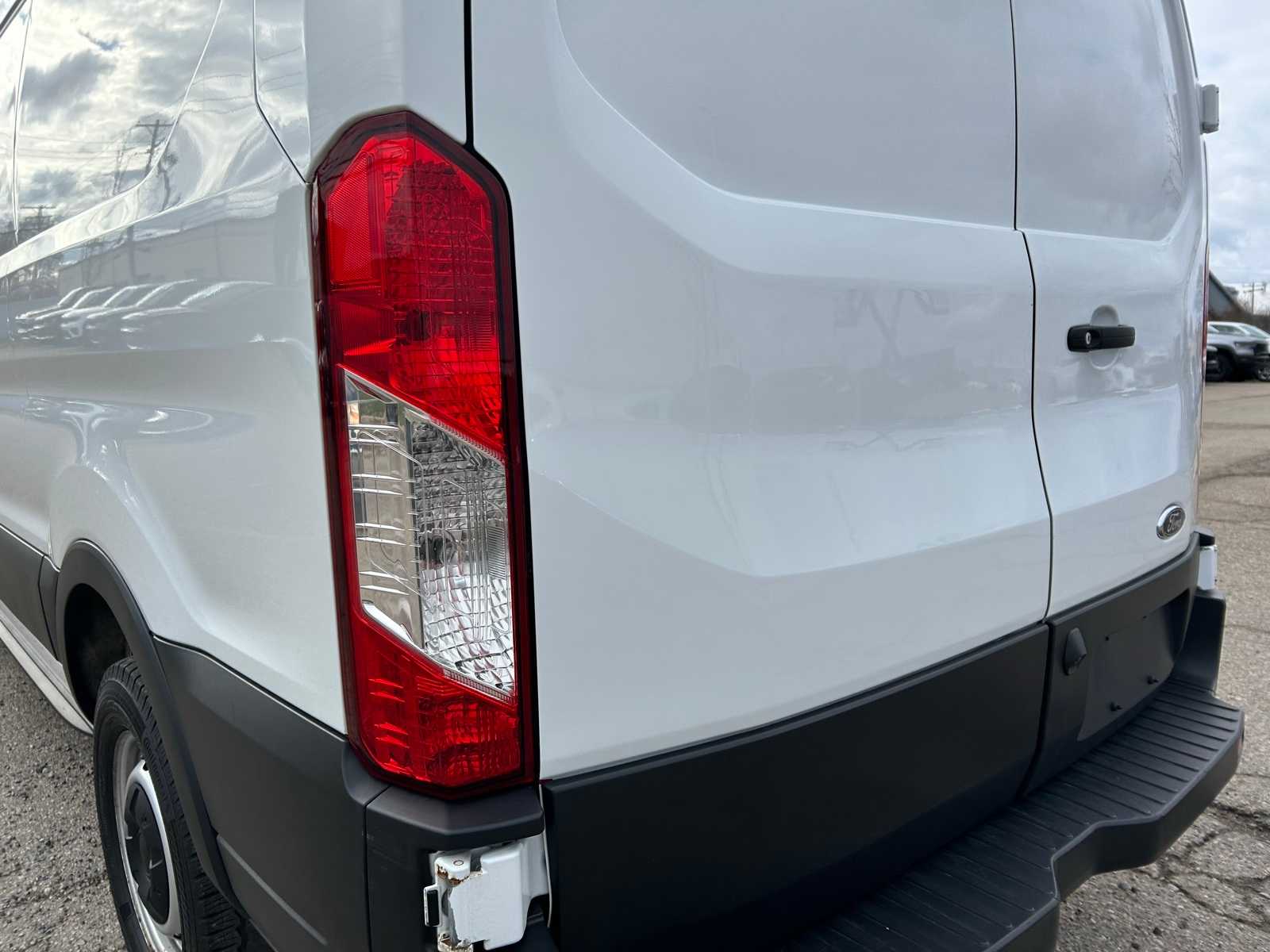 Thumbnail: 2019 Ford Transit Series - 26