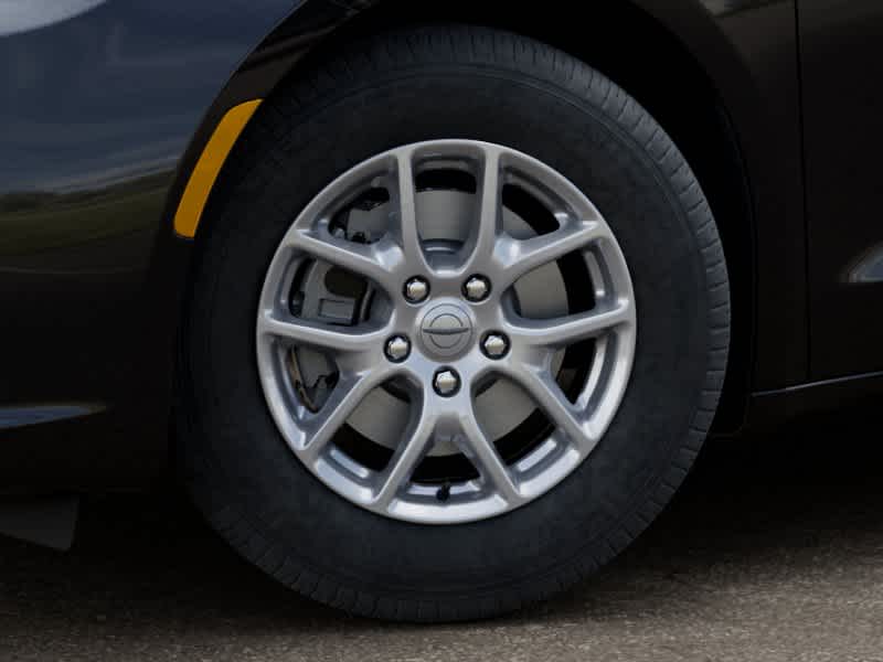 Thumbnail: 2026 Chrysler Pacifica - 8