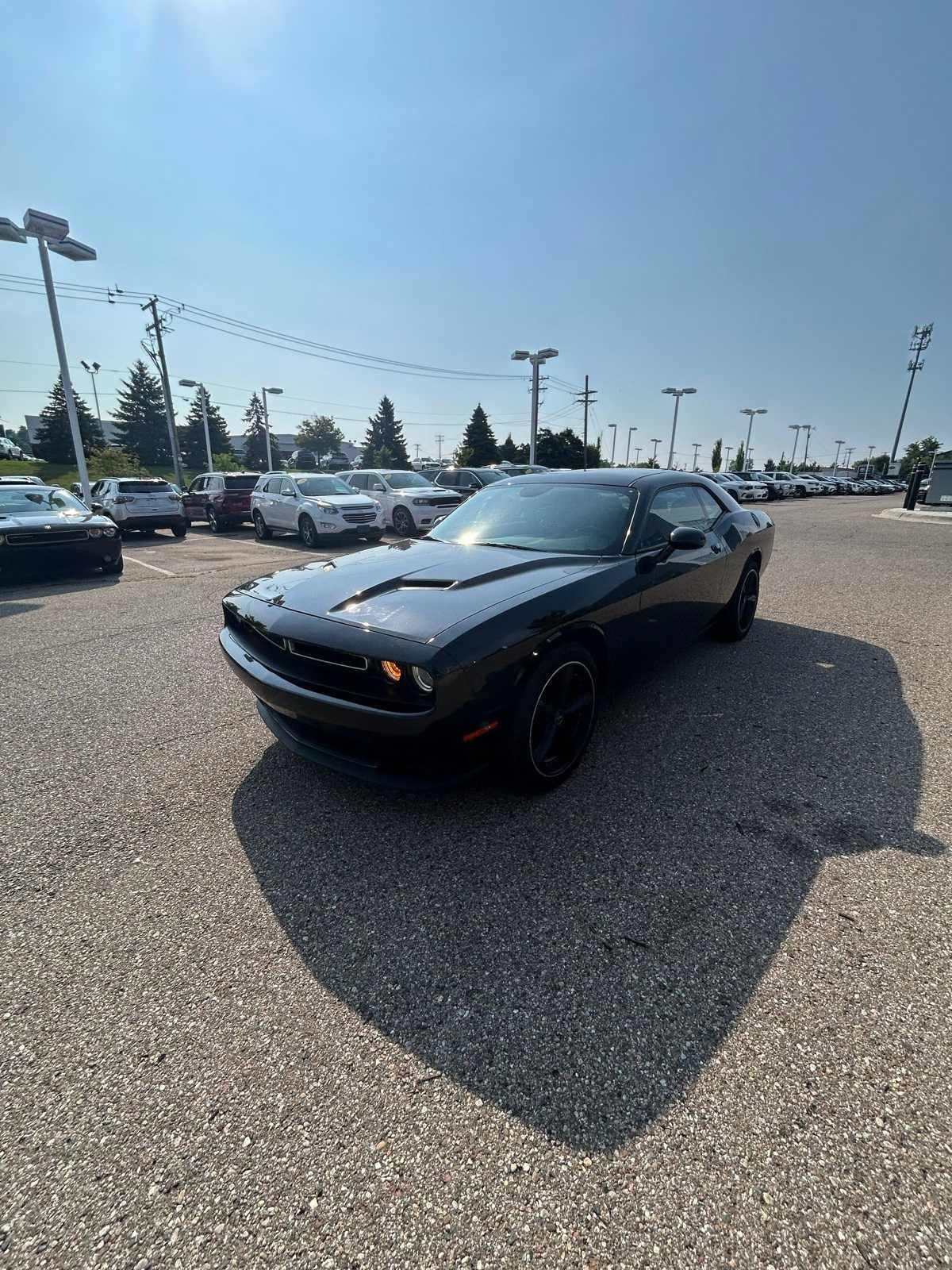 Thumbnail: 2016 Dodge Challenger - 4
