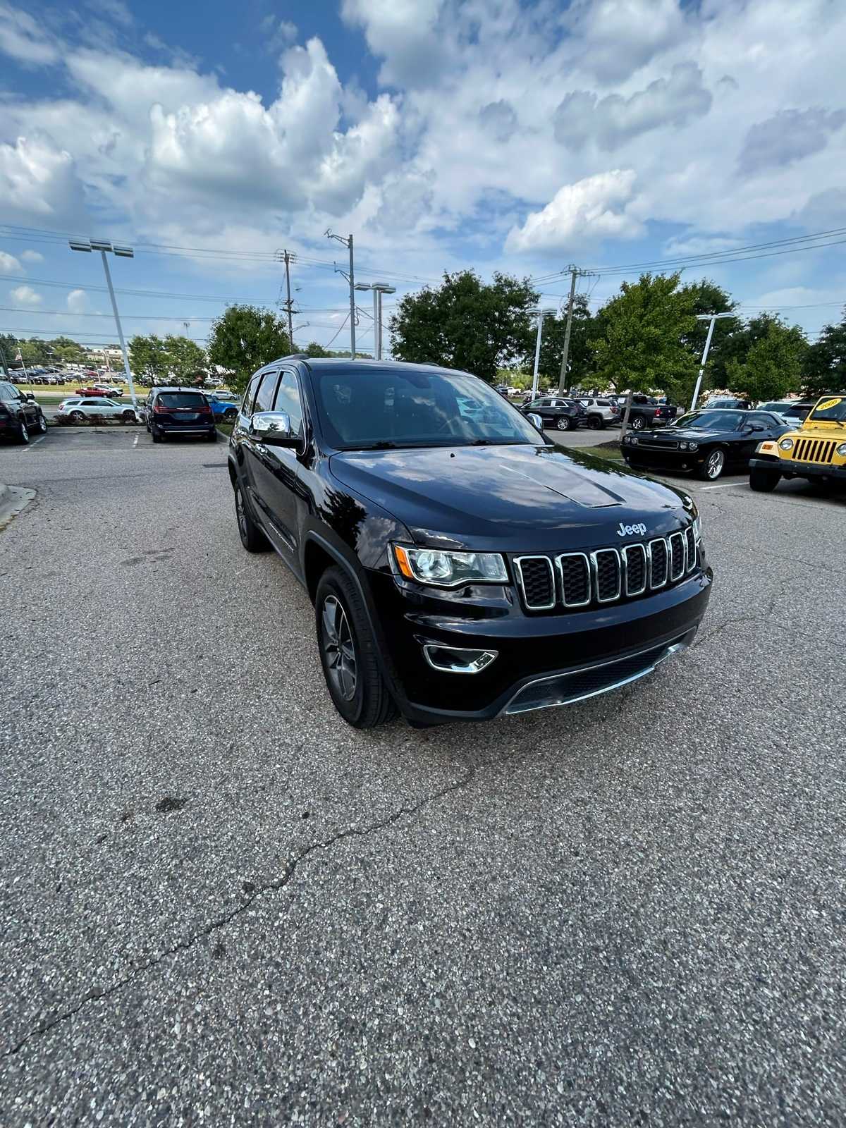Thumbnail: 2019 Jeep Grand Cherokee - 9