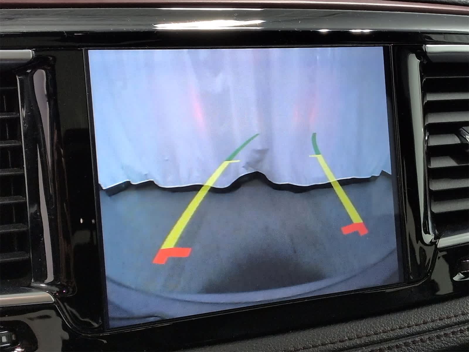 Thumbnail: 2020 Chrysler Pacifica - 32