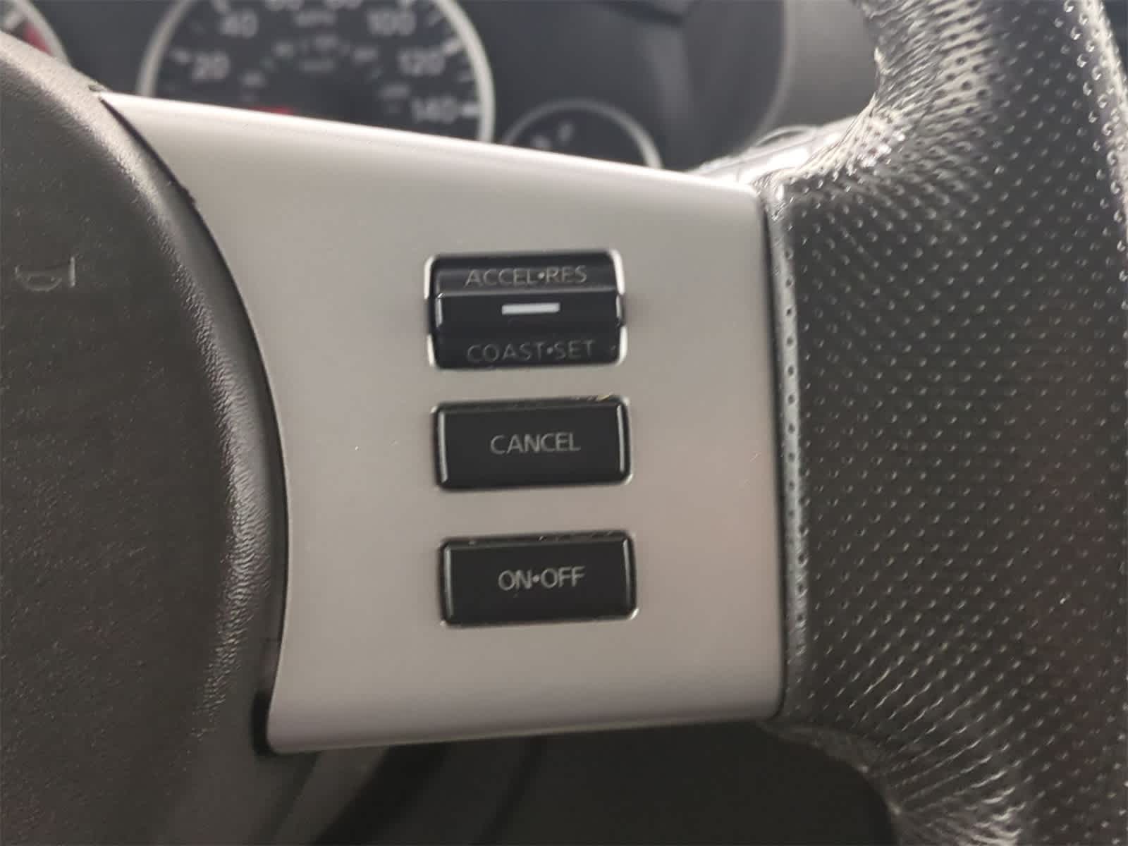 Thumbnail: 2012 Nissan Pathfinder - 25