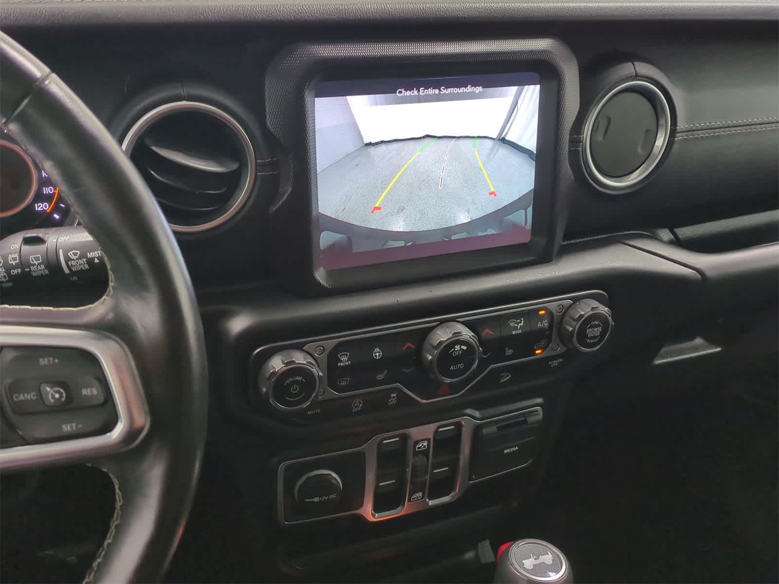 Thumbnail: 2020 Jeep Wrangler - 25