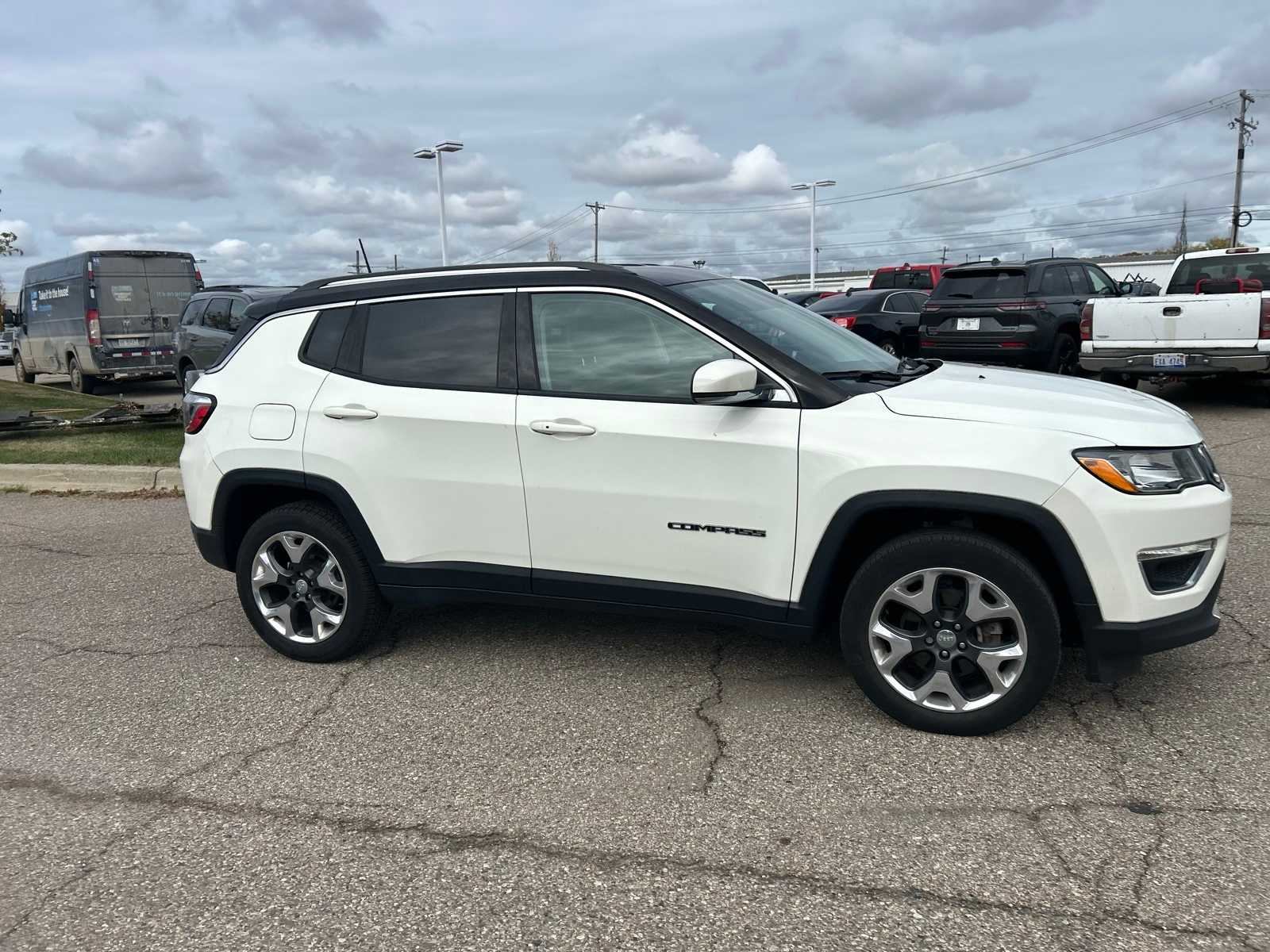 Thumbnail: 2019 Jeep Compass - 10